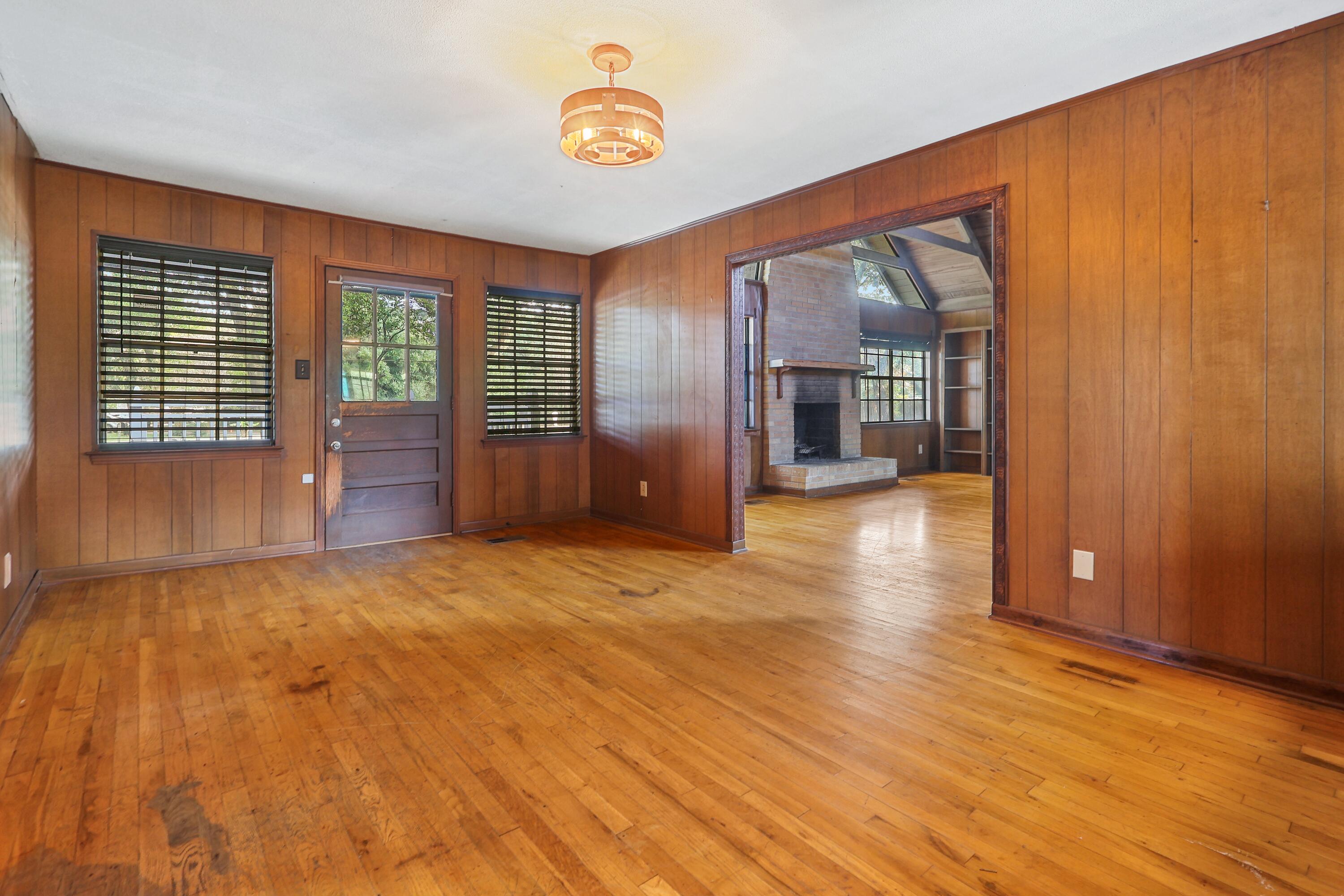 EASTWOOD - Residential