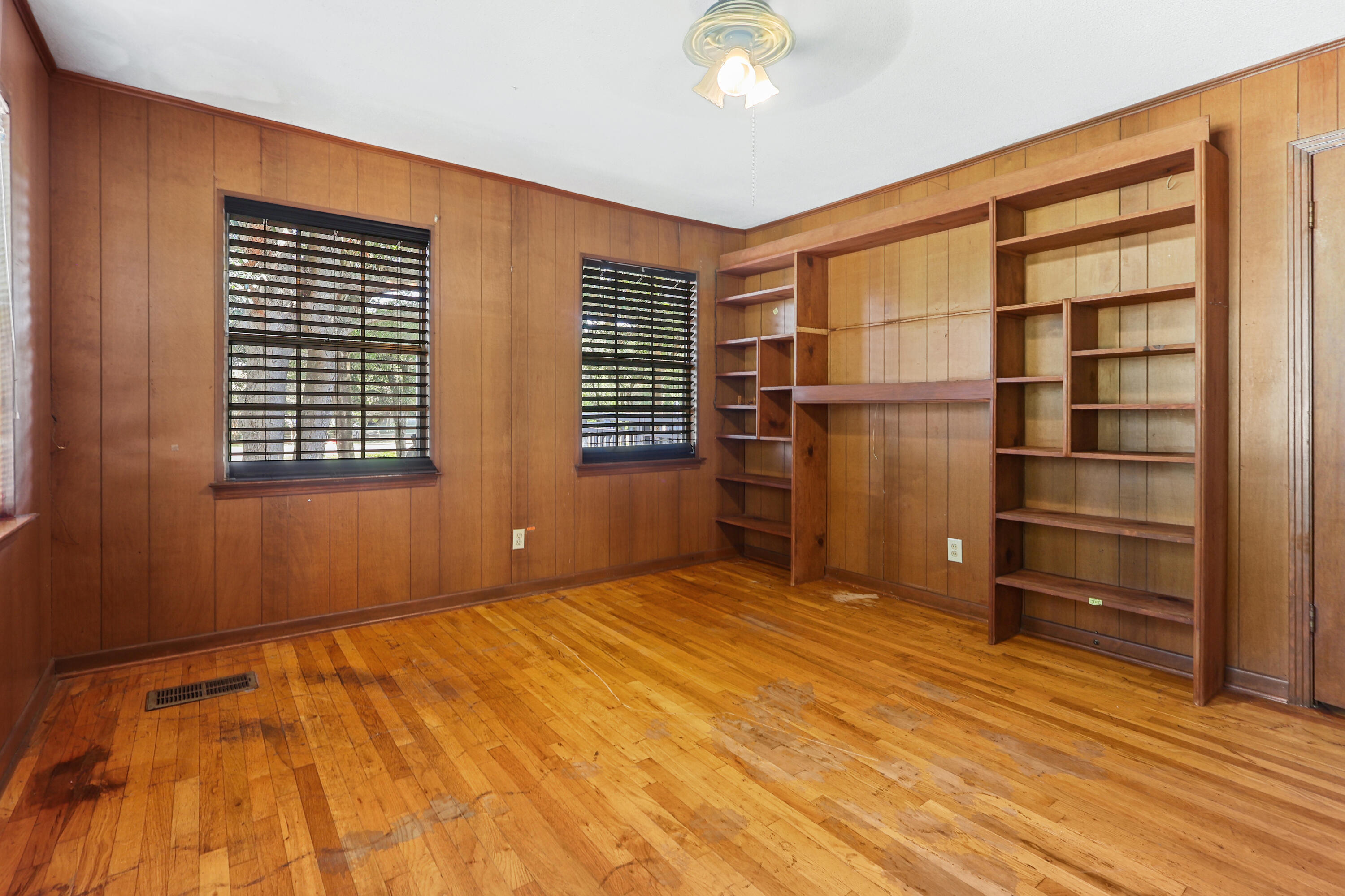 EASTWOOD - Residential