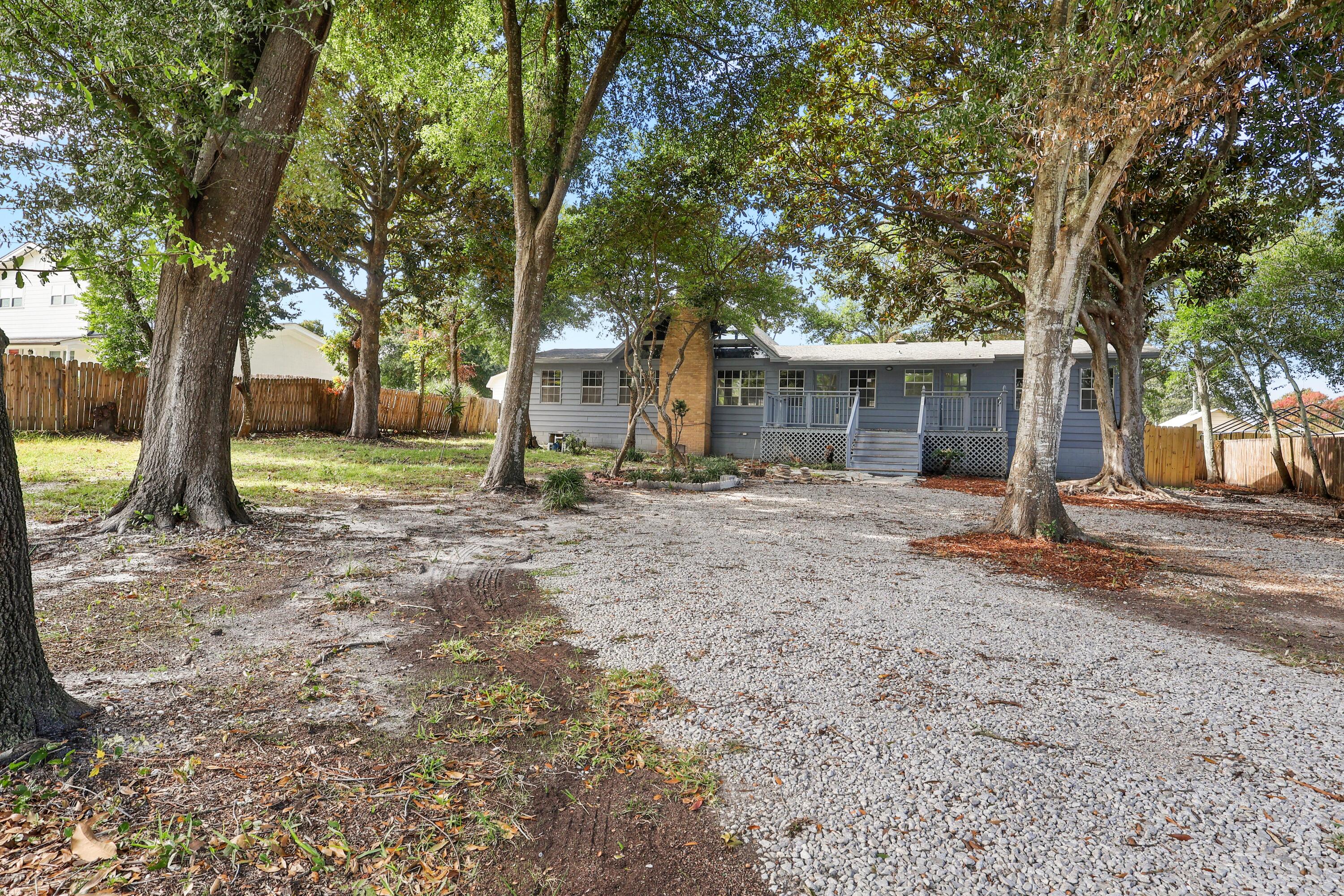 EASTWOOD - Residential