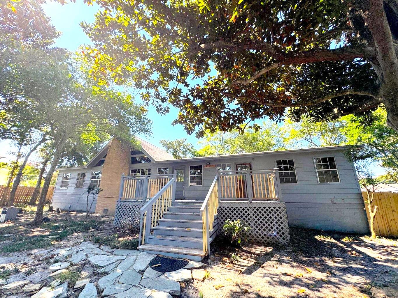EASTWOOD - Residential