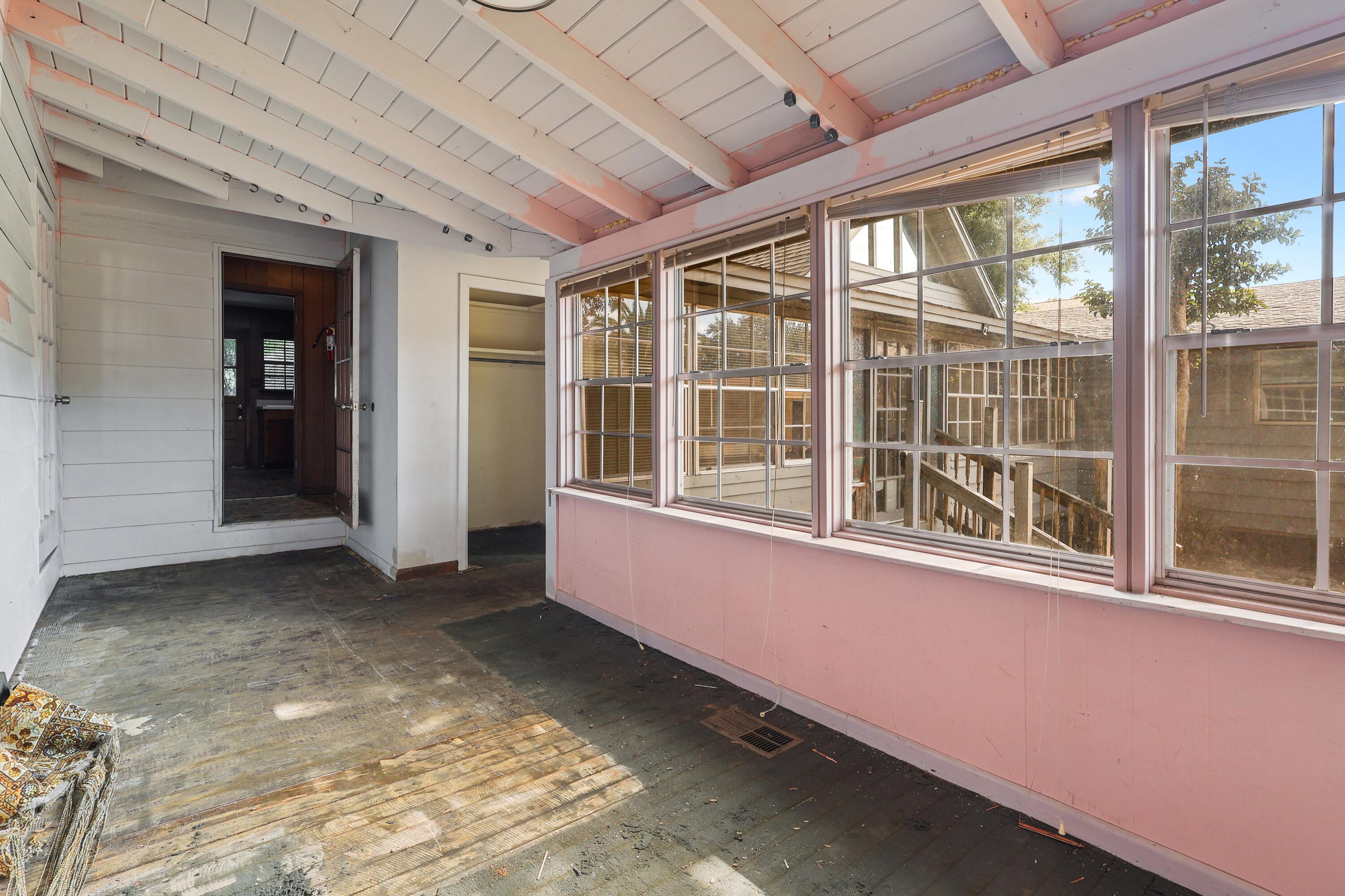 EASTWOOD - Residential