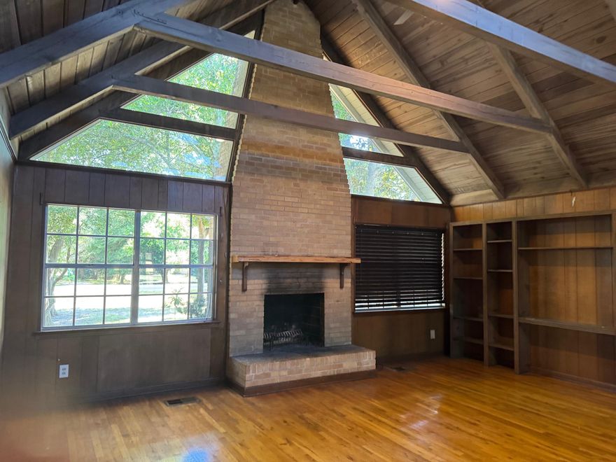This 1965 Destin Florida residence, is in a perfect area to enjoy so much of the coastal community including beach activities, boating and fishing. With its approximately 15,000 square feet lot and deep front yard in area without an HOA, the owners have the opportunity to store a boat and more.  Check out this convenience: five blocks north of the Harbor,  three blocks south of the Bayou and two blocks from Destin Elementary.