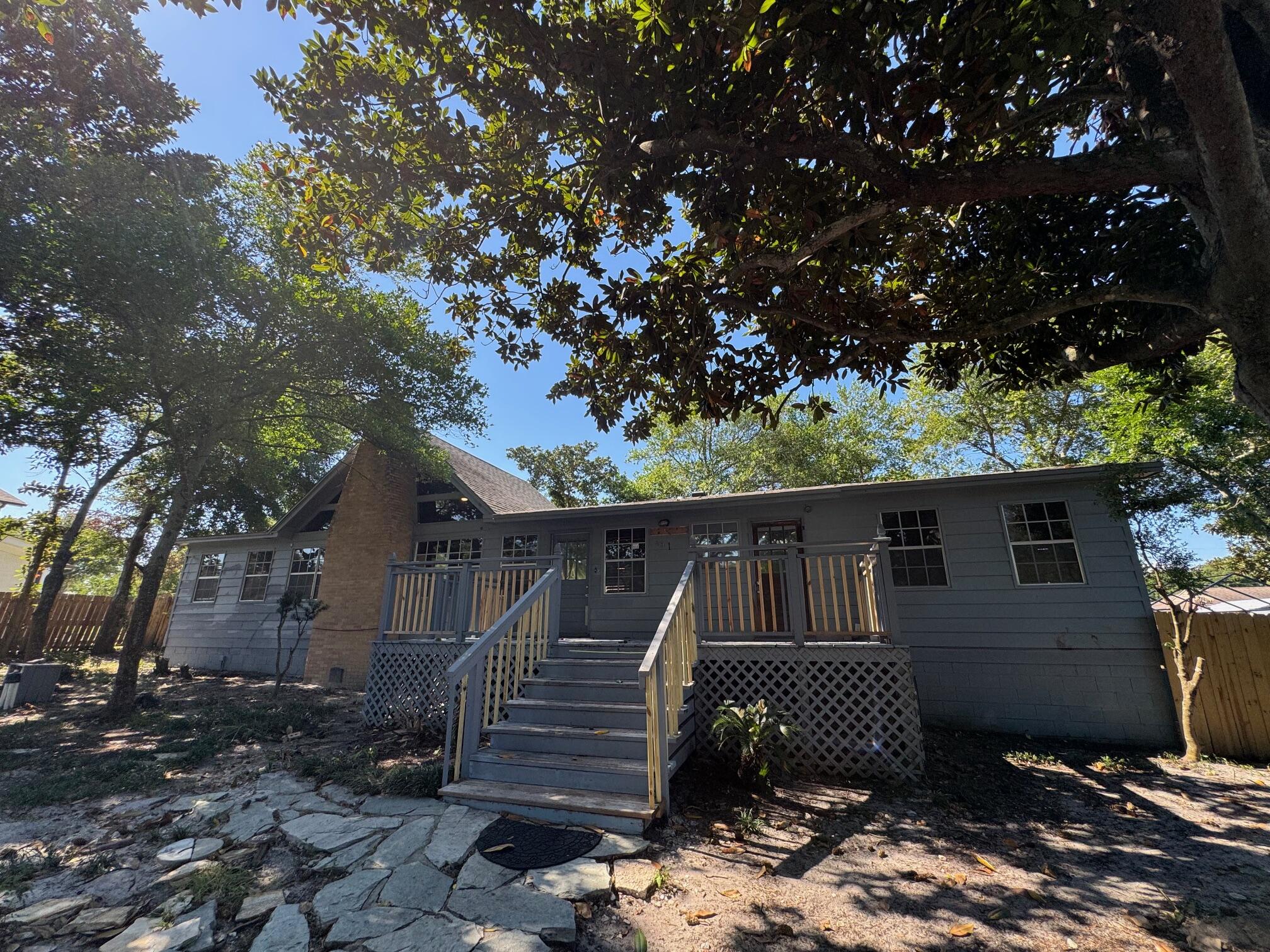 EASTWOOD - Residential