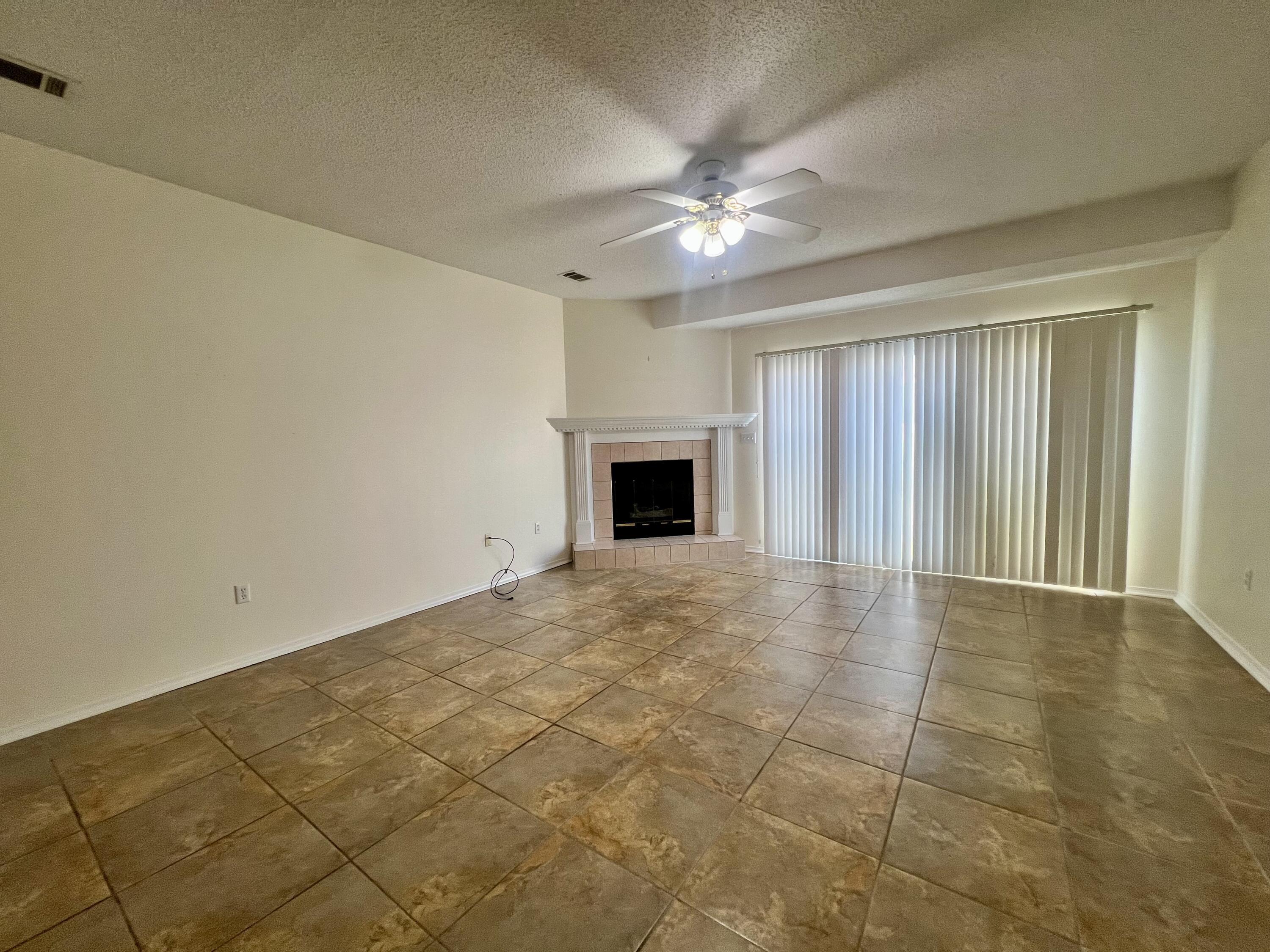 PALM HARBOR MARINA - Residential