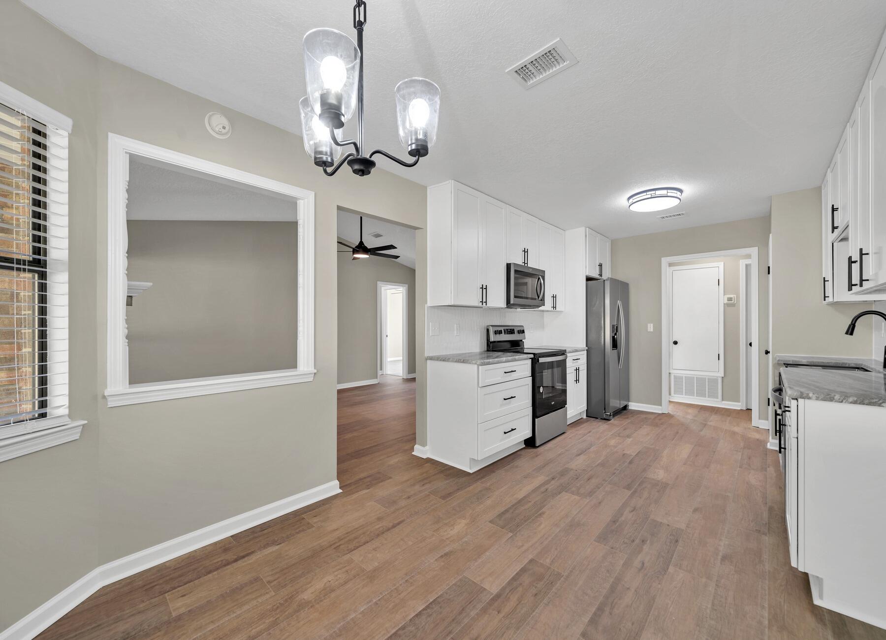 PINE LAKE ESTATES - Residential