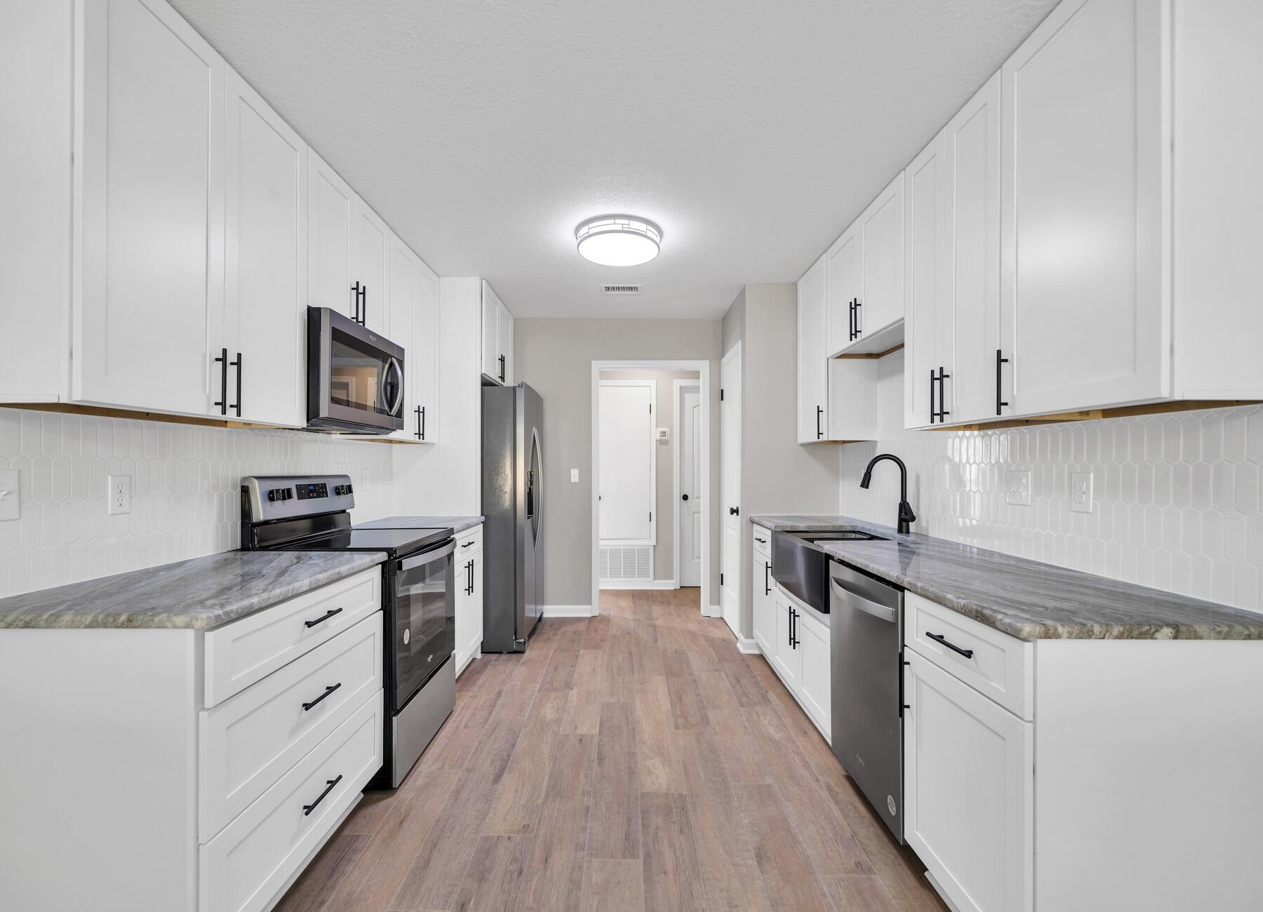 PINE LAKE ESTATES - Residential