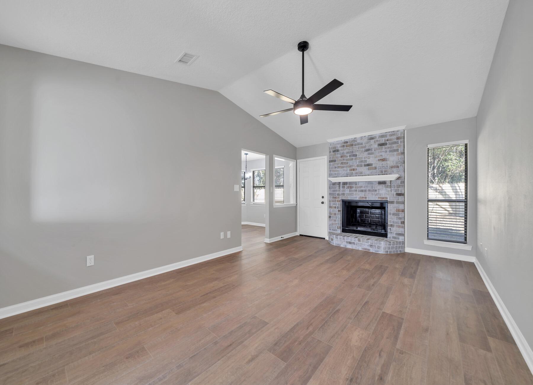 PINE LAKE ESTATES - Residential