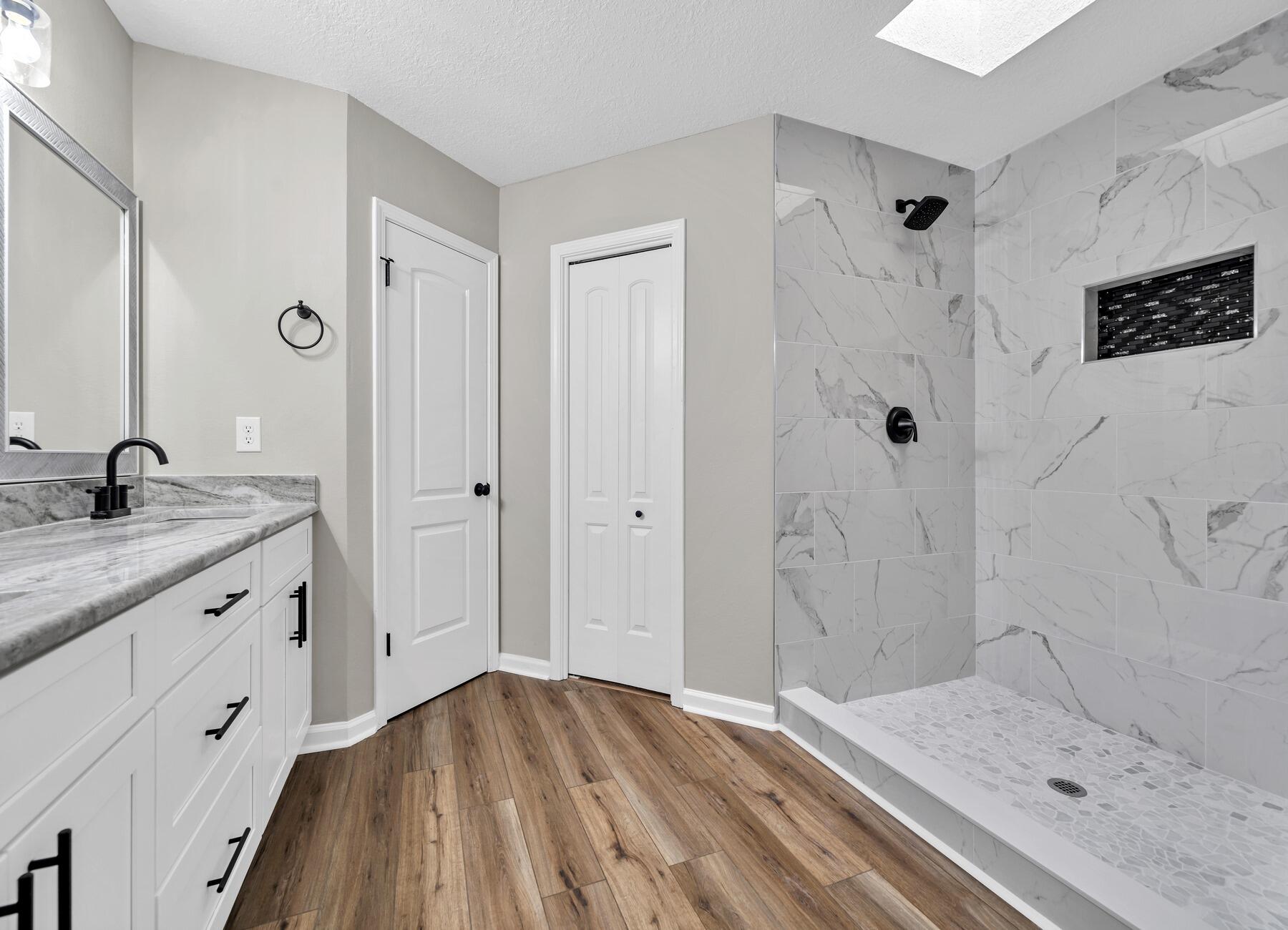 PINE LAKE ESTATES - Residential