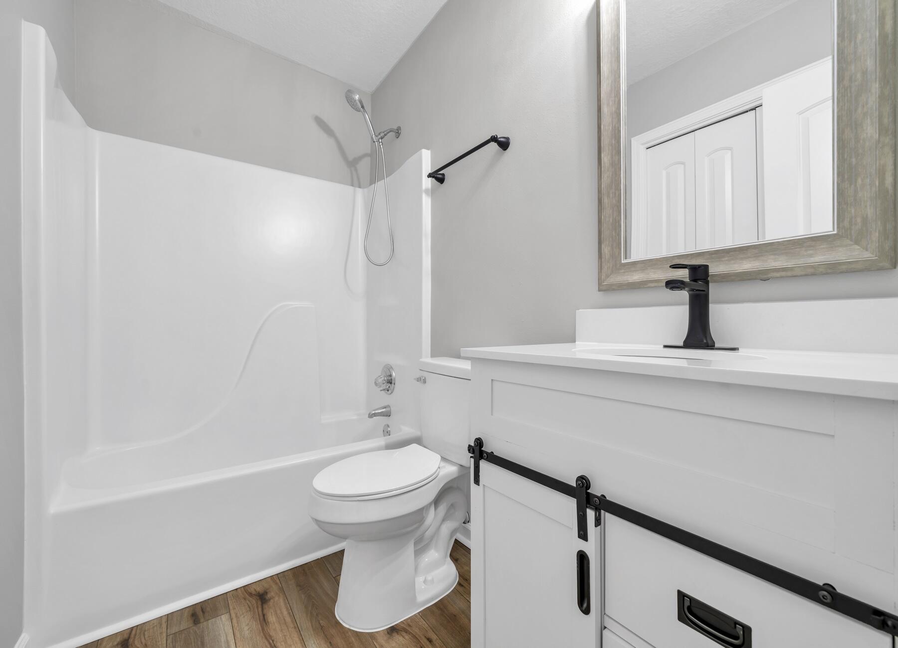 PINE LAKE ESTATES - Residential