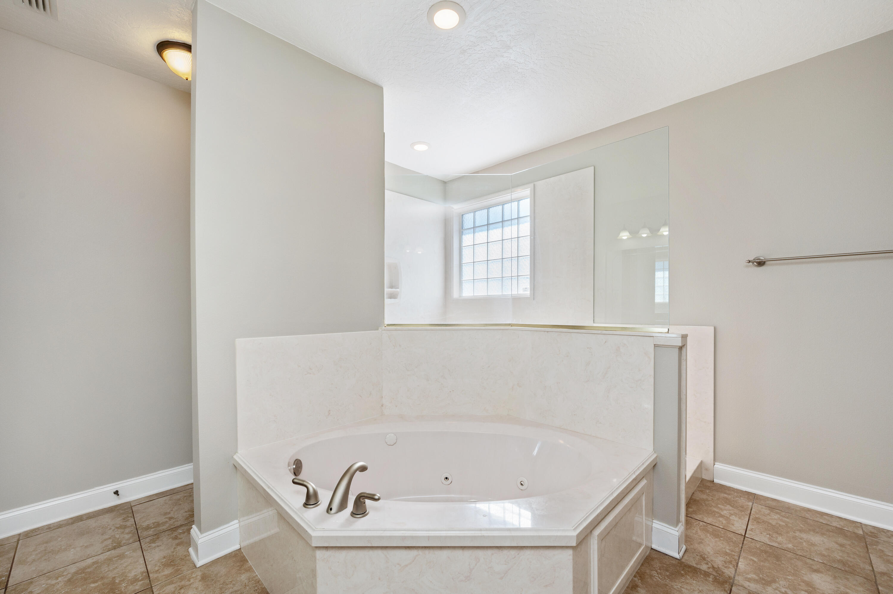TRAILWOOD ESTATES - Residential