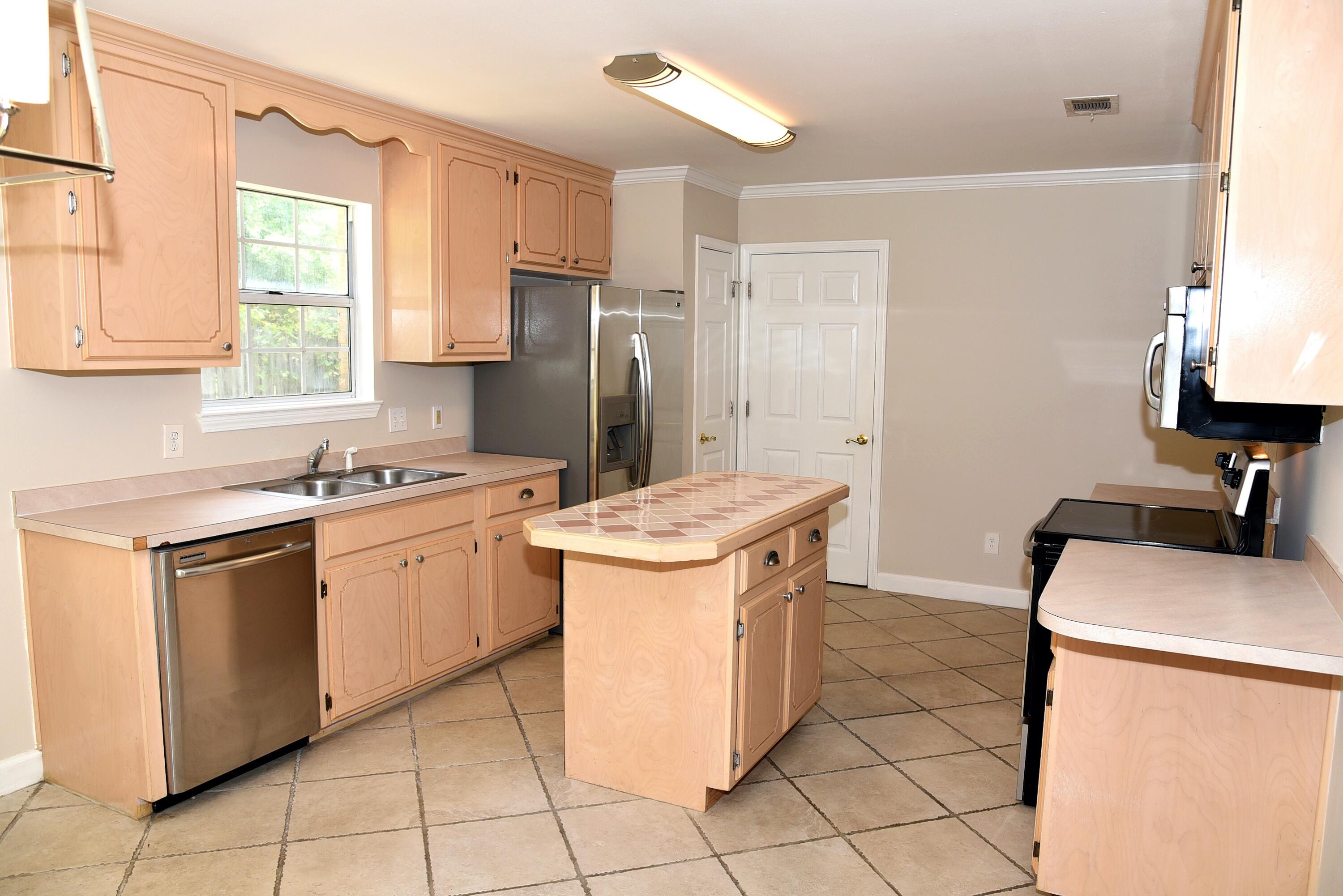 PARKWOOD COURT AT BLUEWATER BAY - Residential Lease