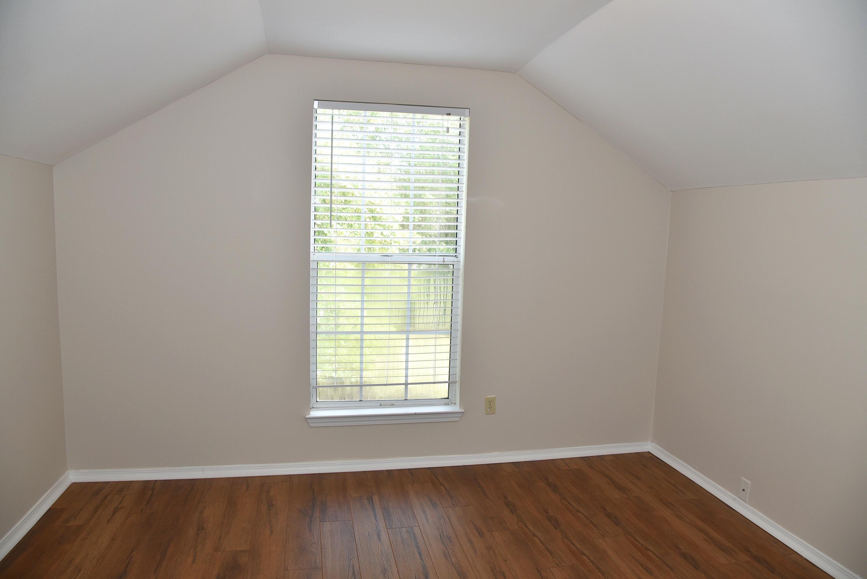 PARKWOOD COURT AT BLUEWATER BAY - Residential Lease