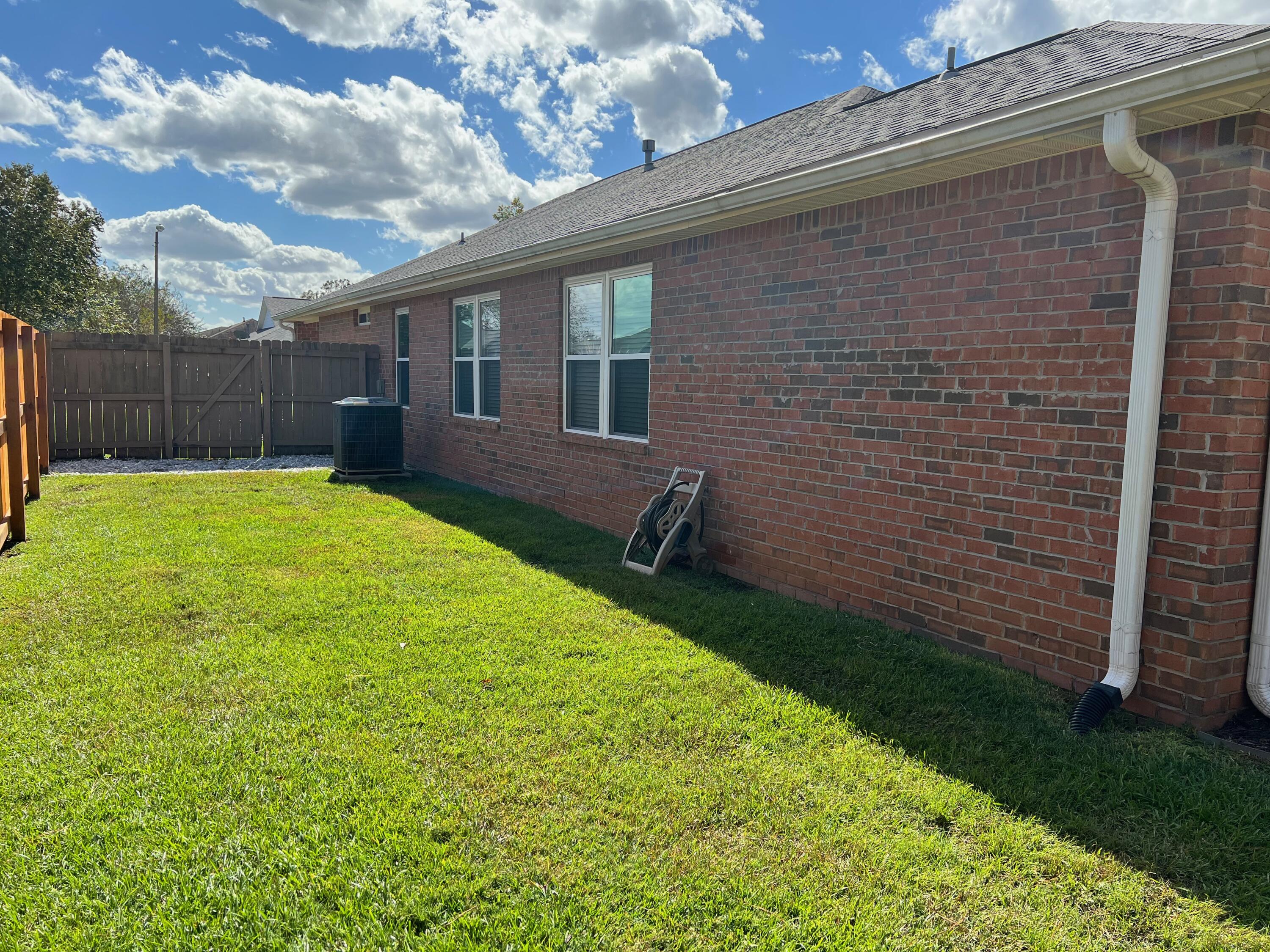 BROOKE ESTATES PH I - Residential