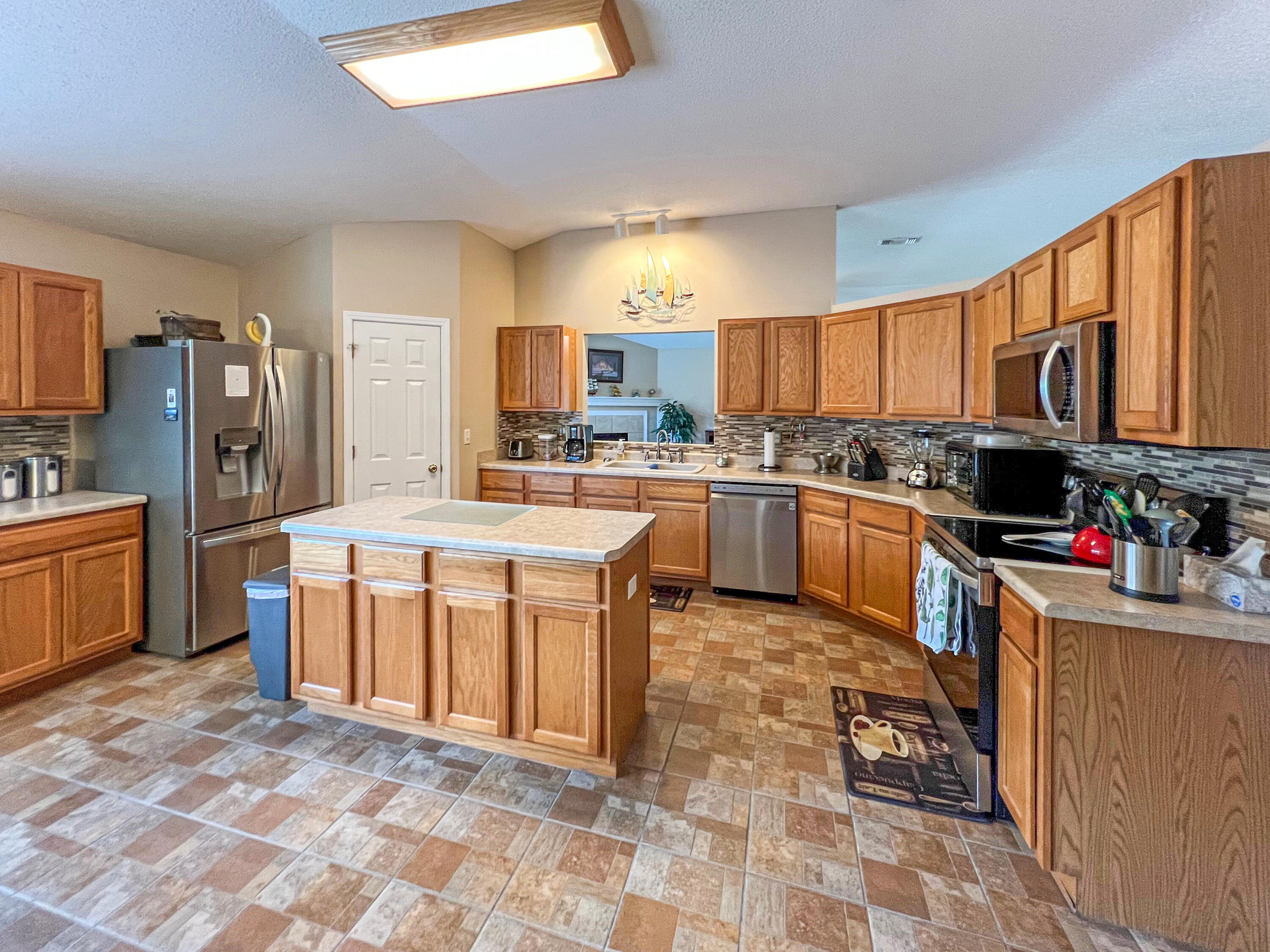 BROOKE ESTATES PH I - Residential