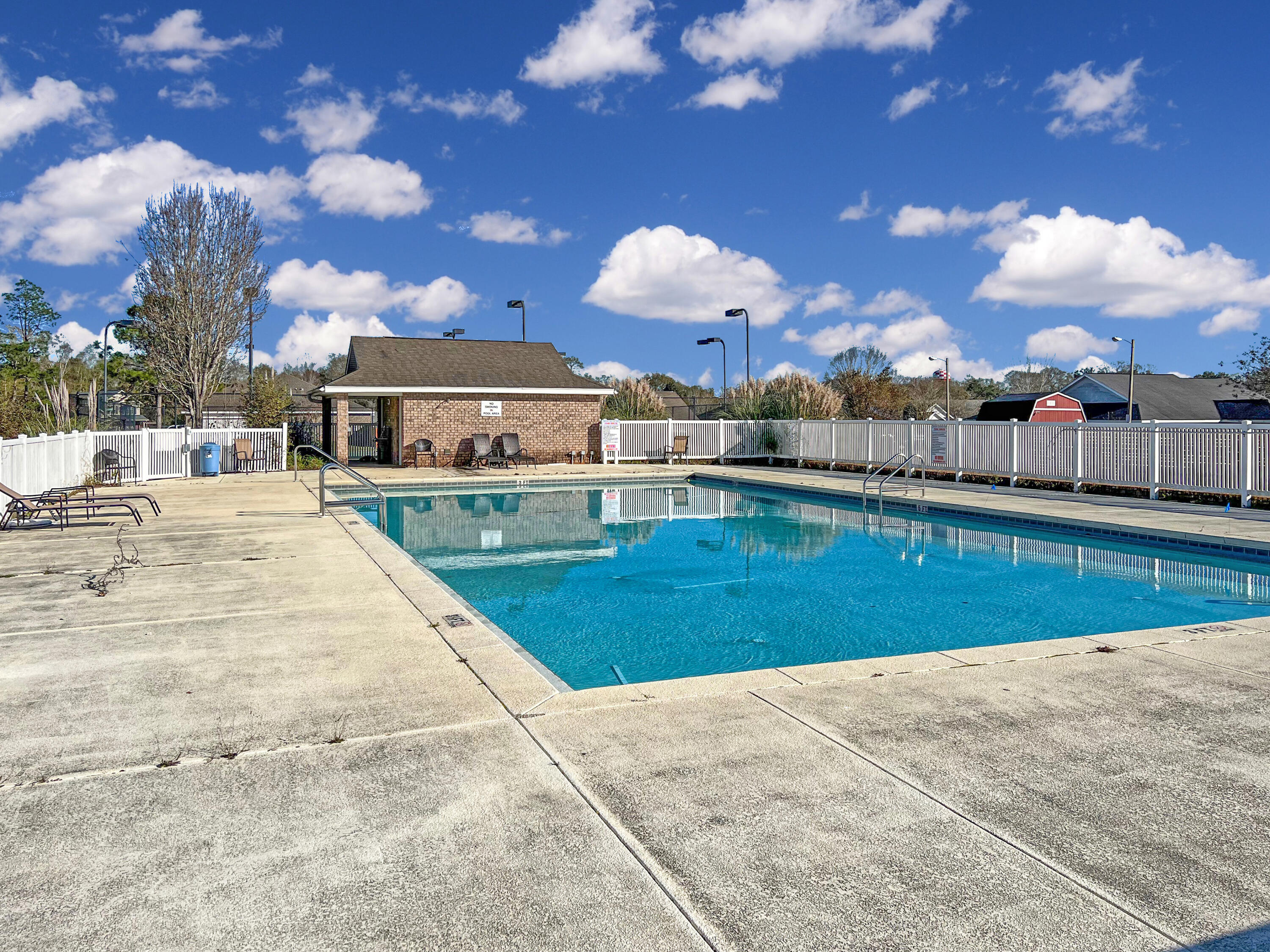 BROOKE ESTATES PH I - Residential