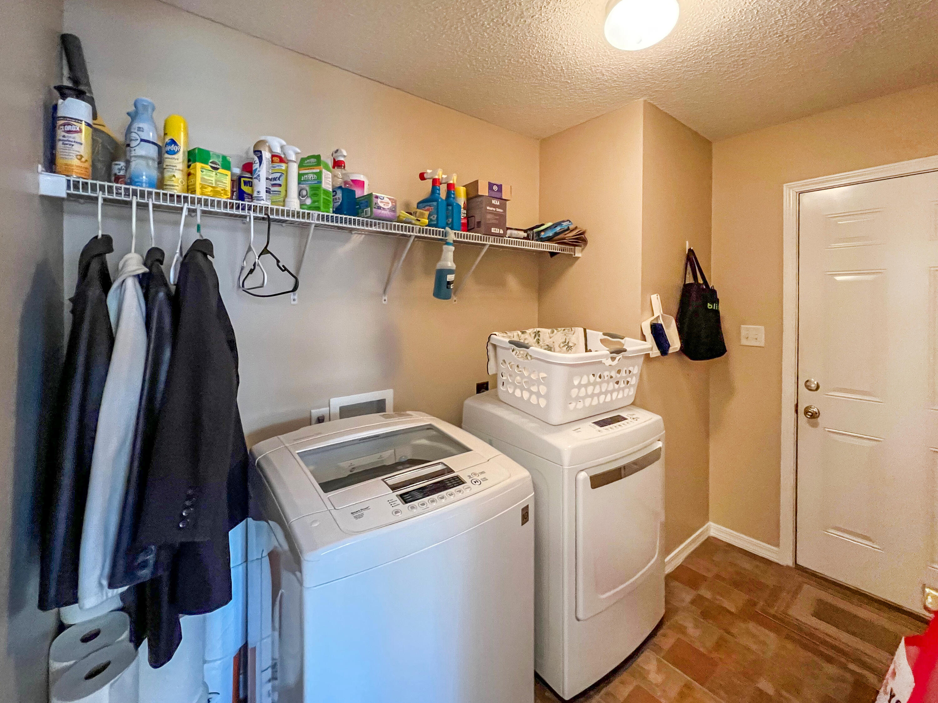 BROOKE ESTATES PH I - Residential