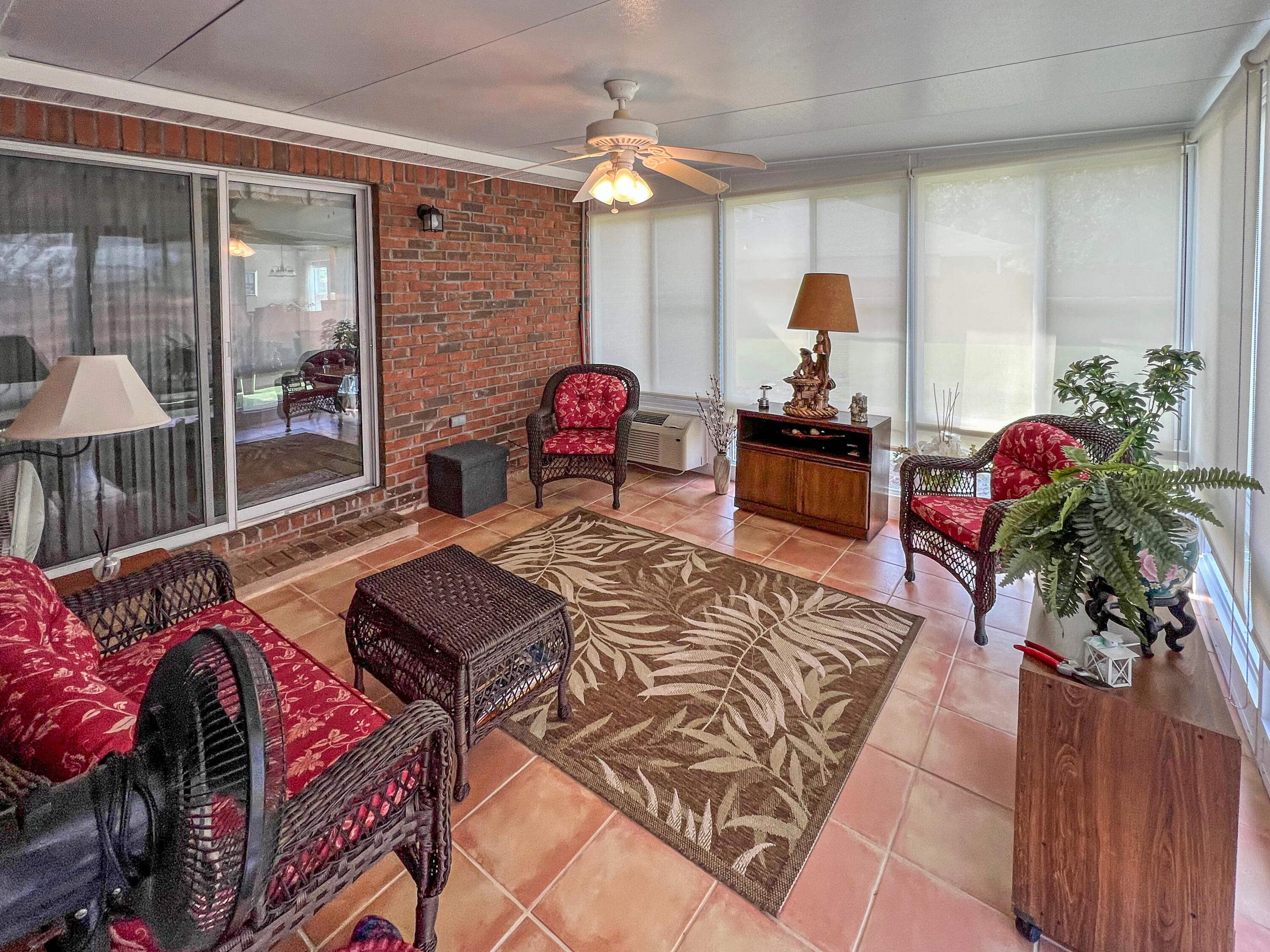 BROOKE ESTATES PH I - Residential