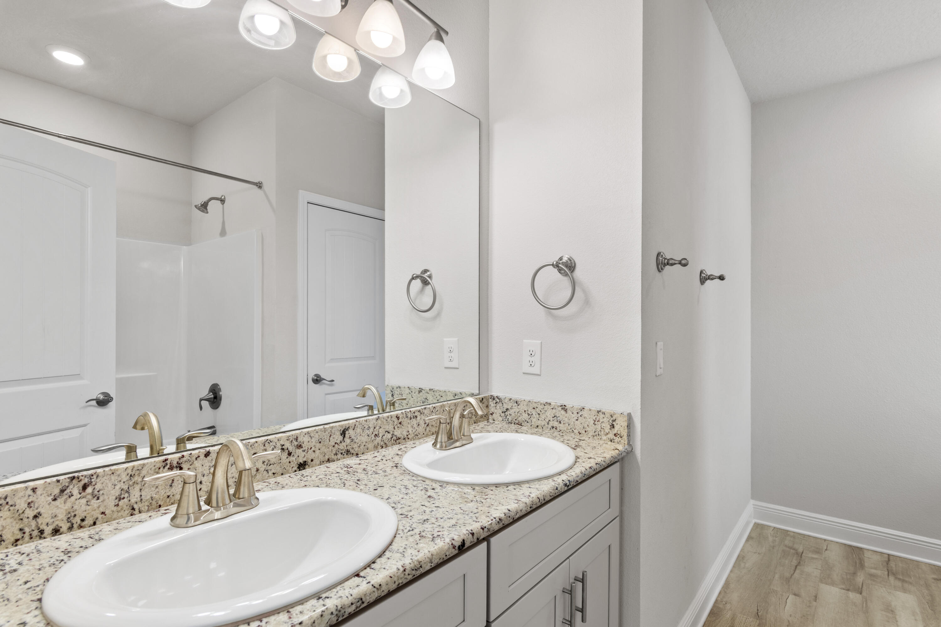 RIVERWALK PH I - Residential