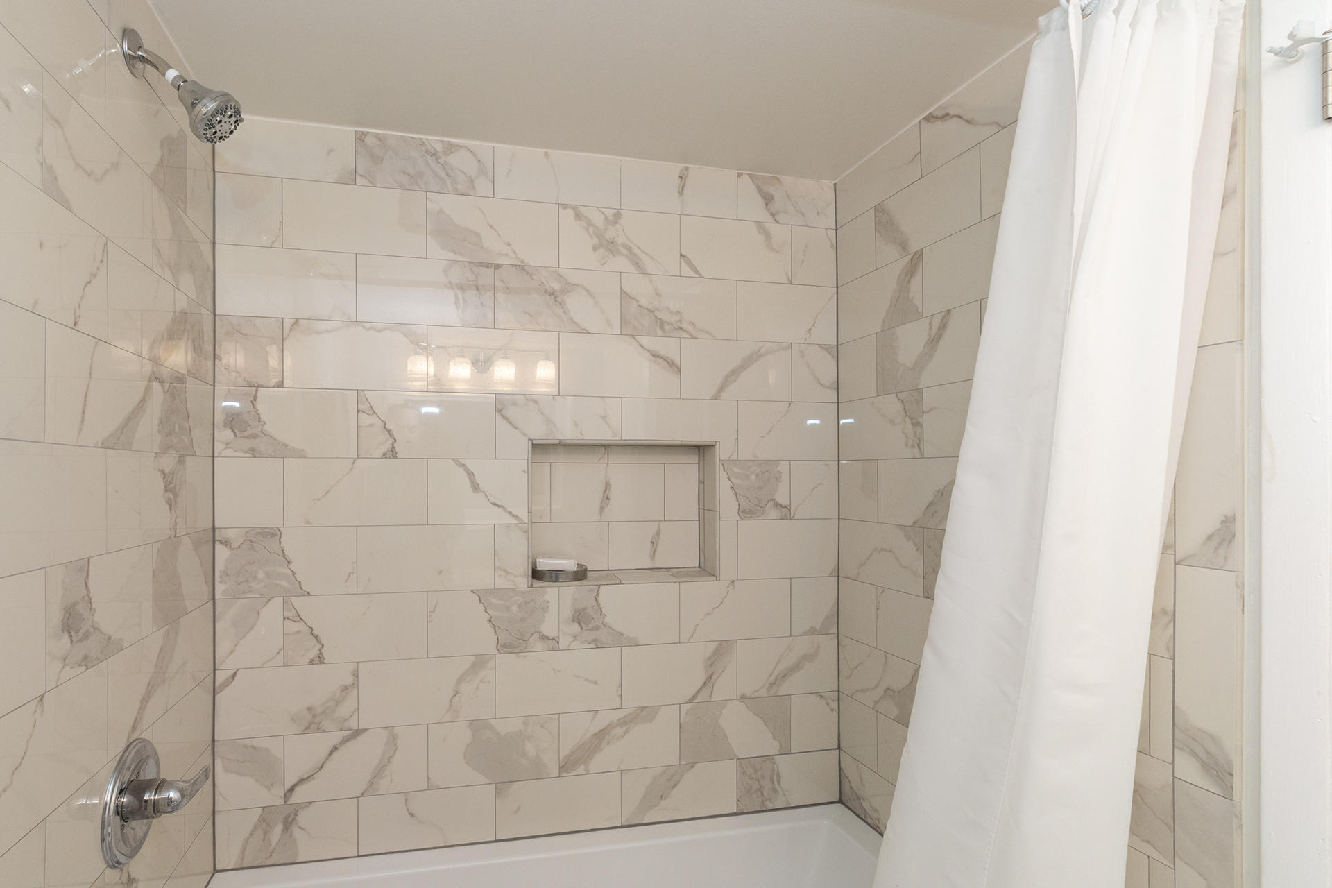 MAINSAIL CONDO PH 1 - Residential