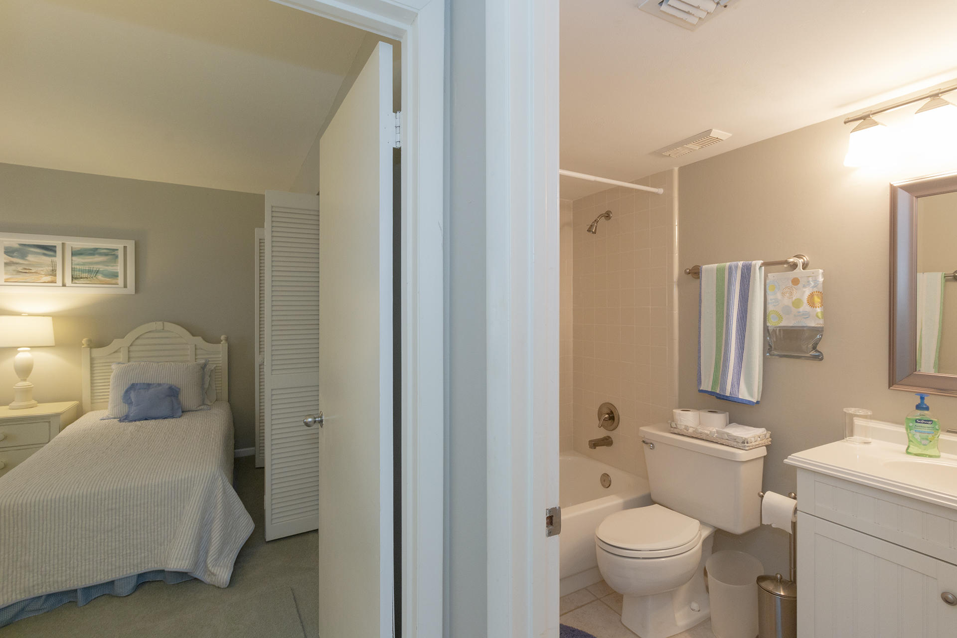 MAINSAIL CONDO PH 1 - Residential