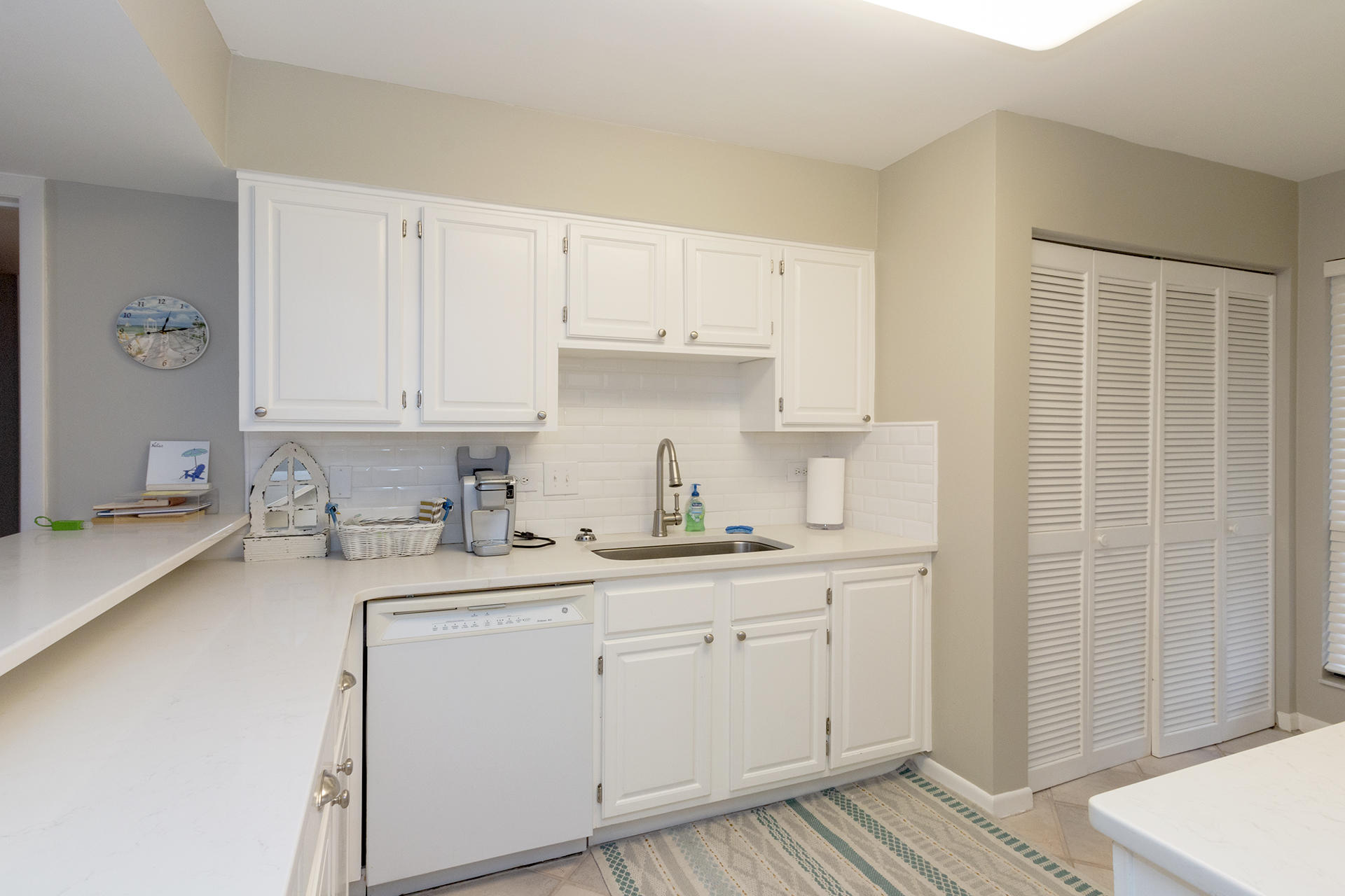 MAINSAIL CONDO PH 1 - Residential