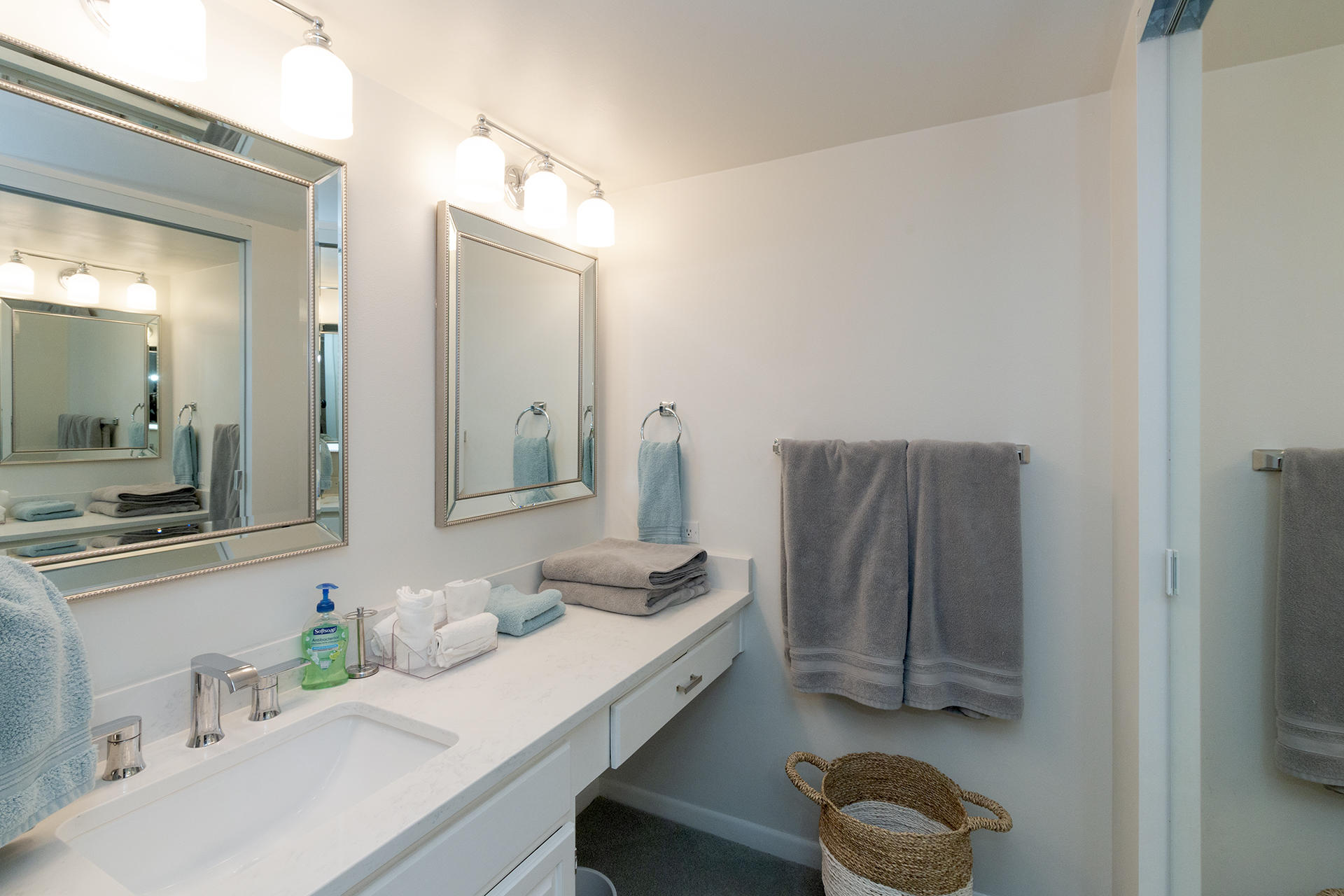 MAINSAIL CONDO PH 1 - Residential