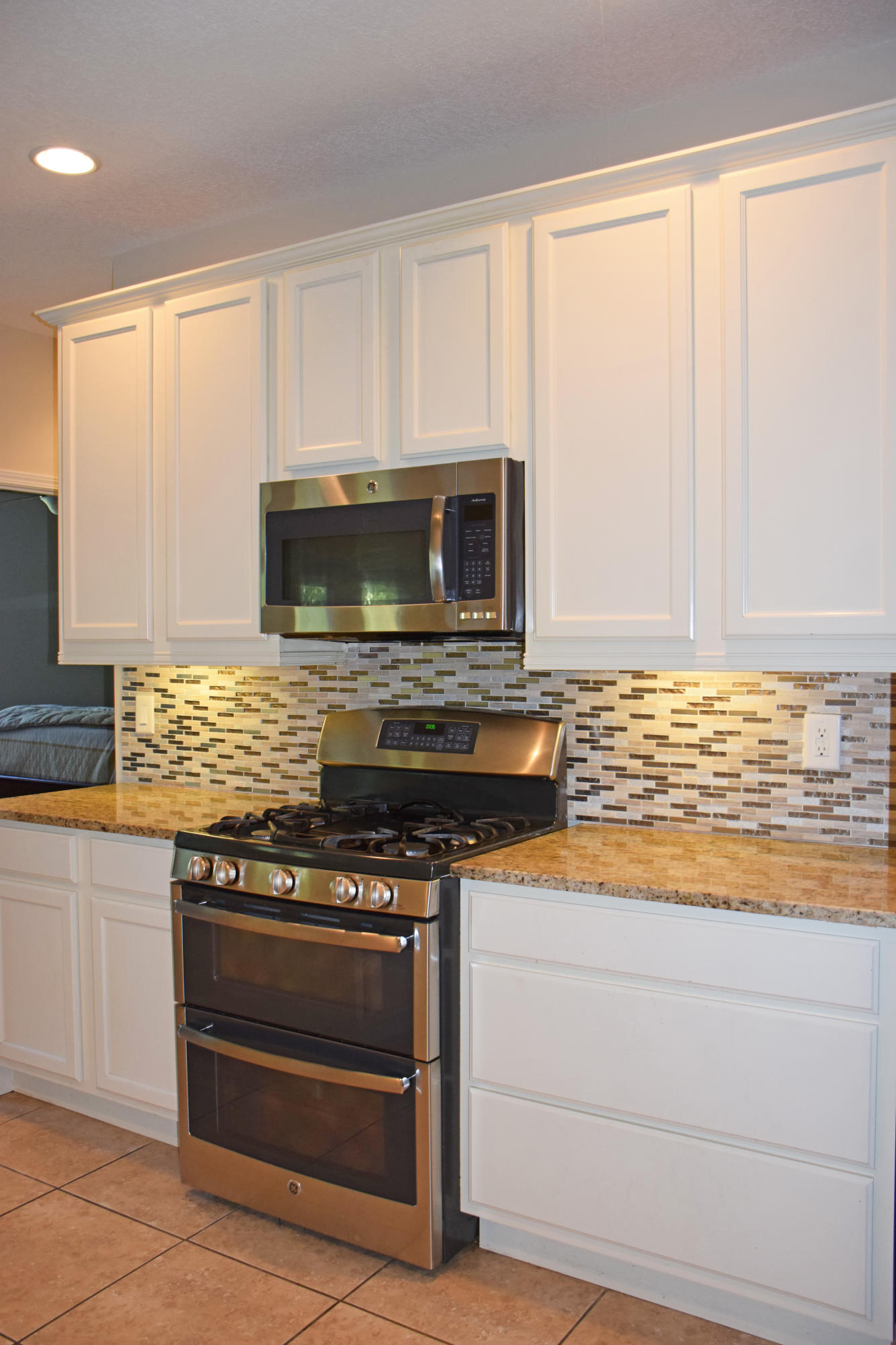 HIDDEN LAKES - Residential