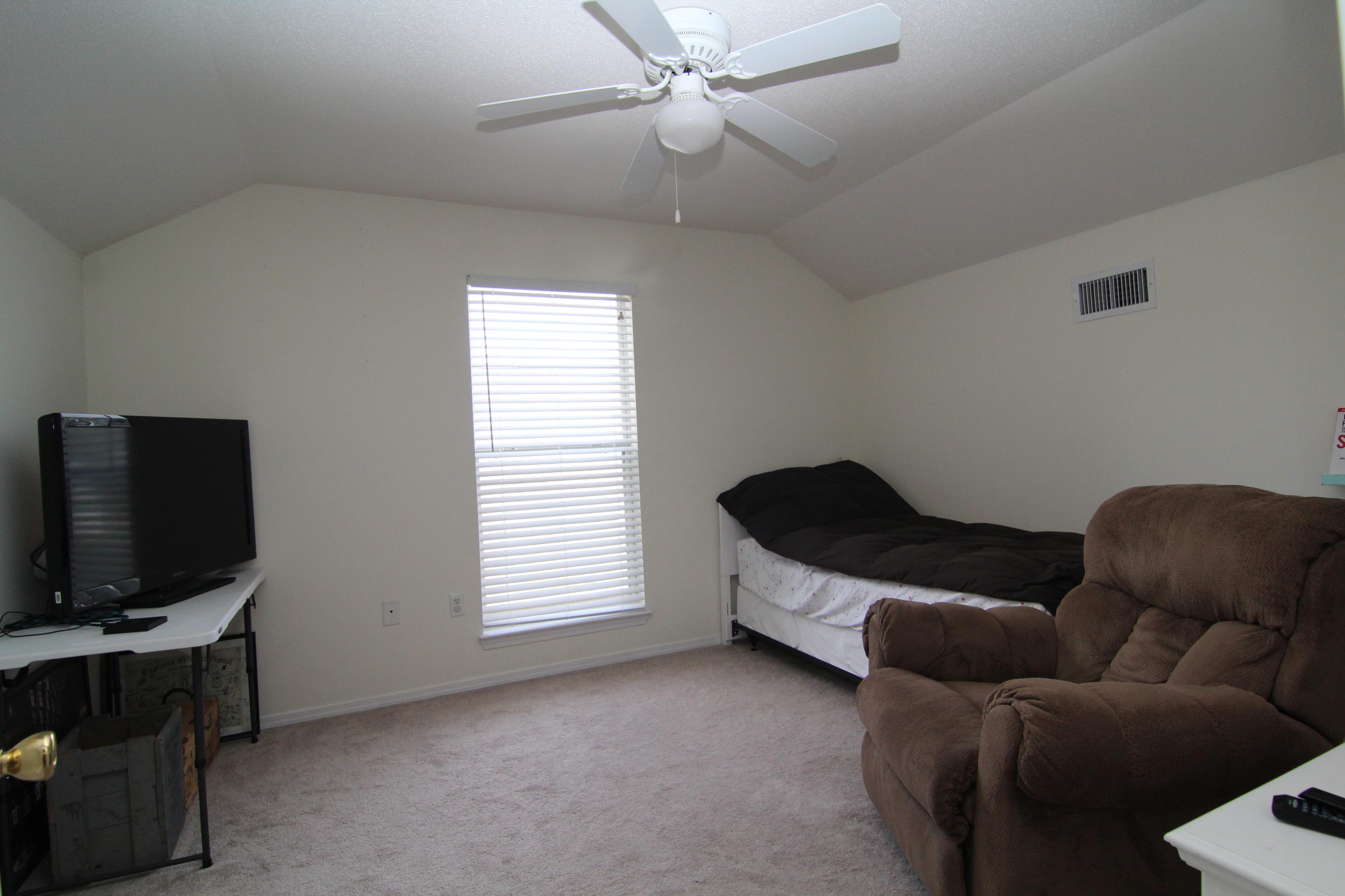 HUNTERS RUN S/D - Residential