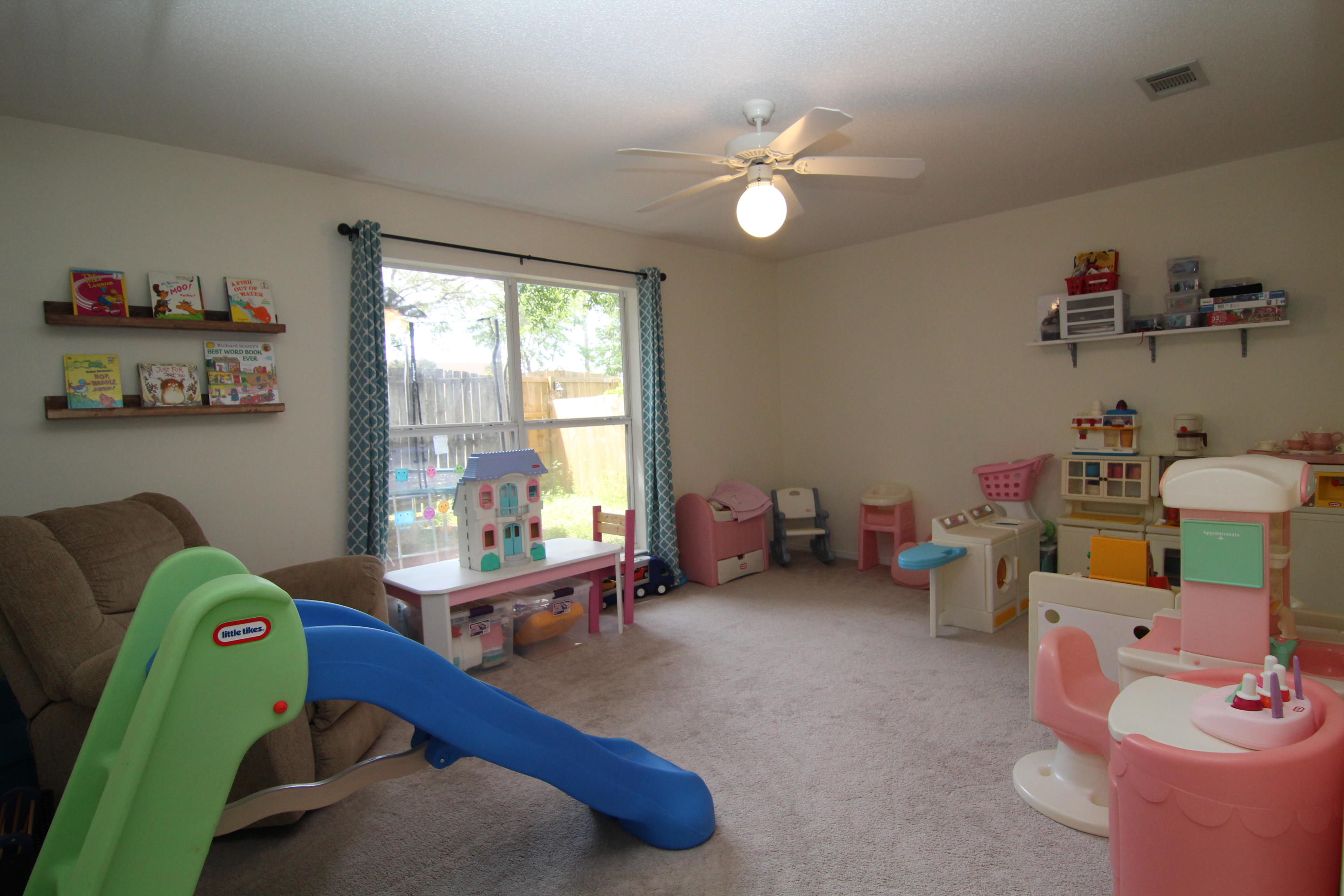 HUNTERS RUN S/D - Residential