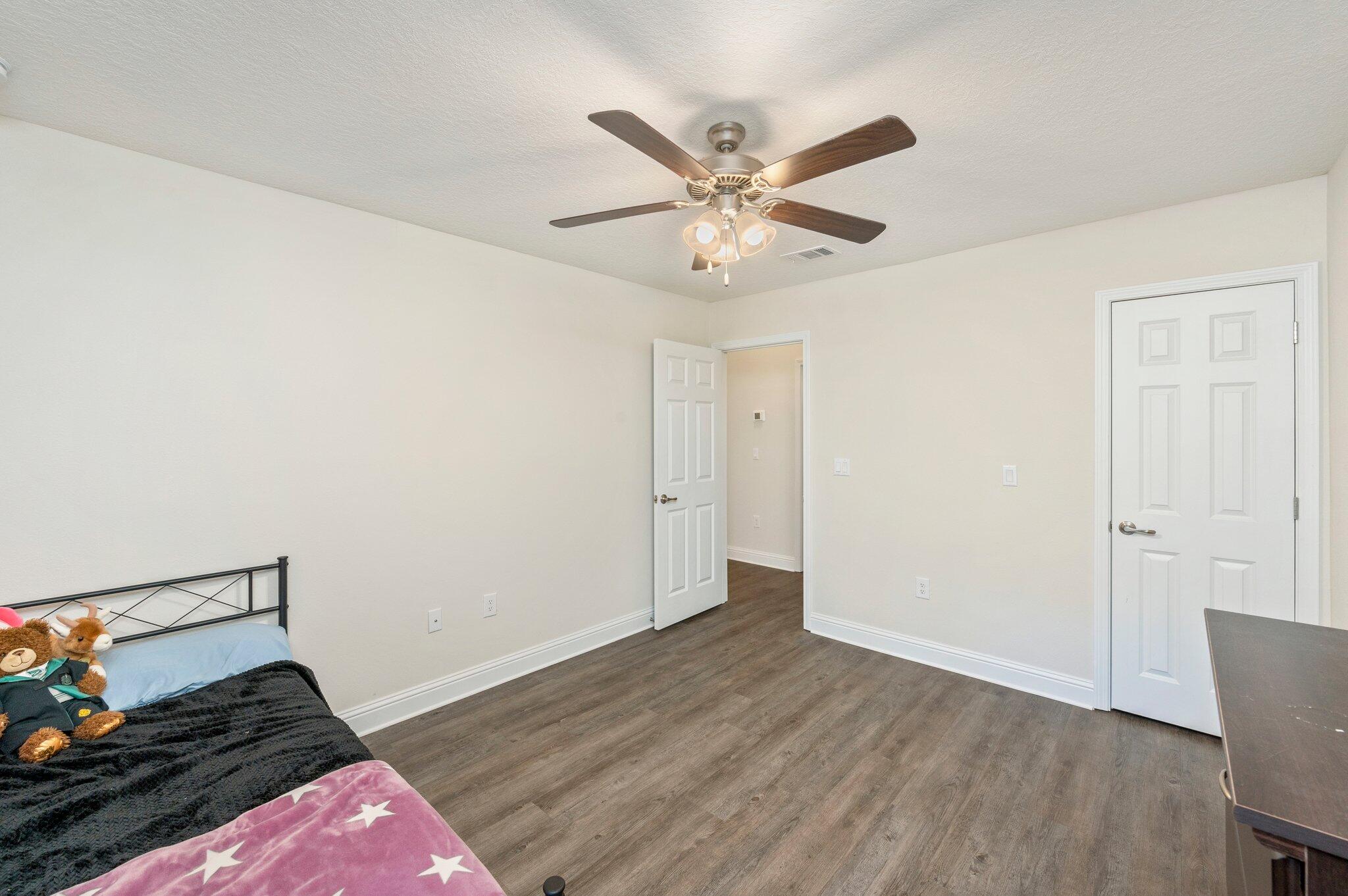 Nature Lake - Residential