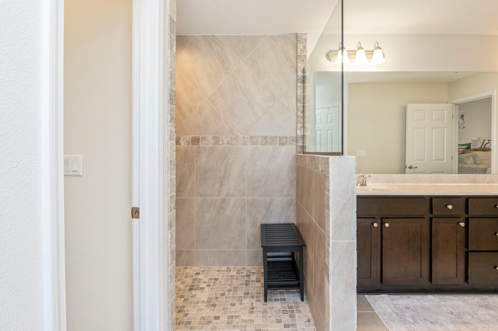 Nature Lake - Residential