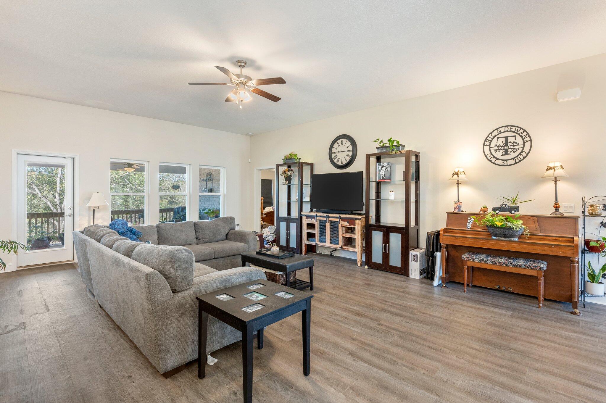 Nature Lake - Residential