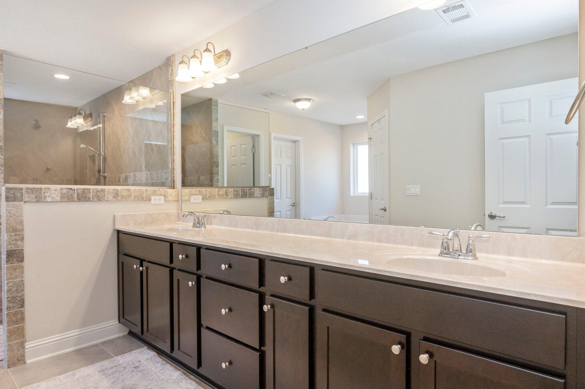 Nature Lake - Residential