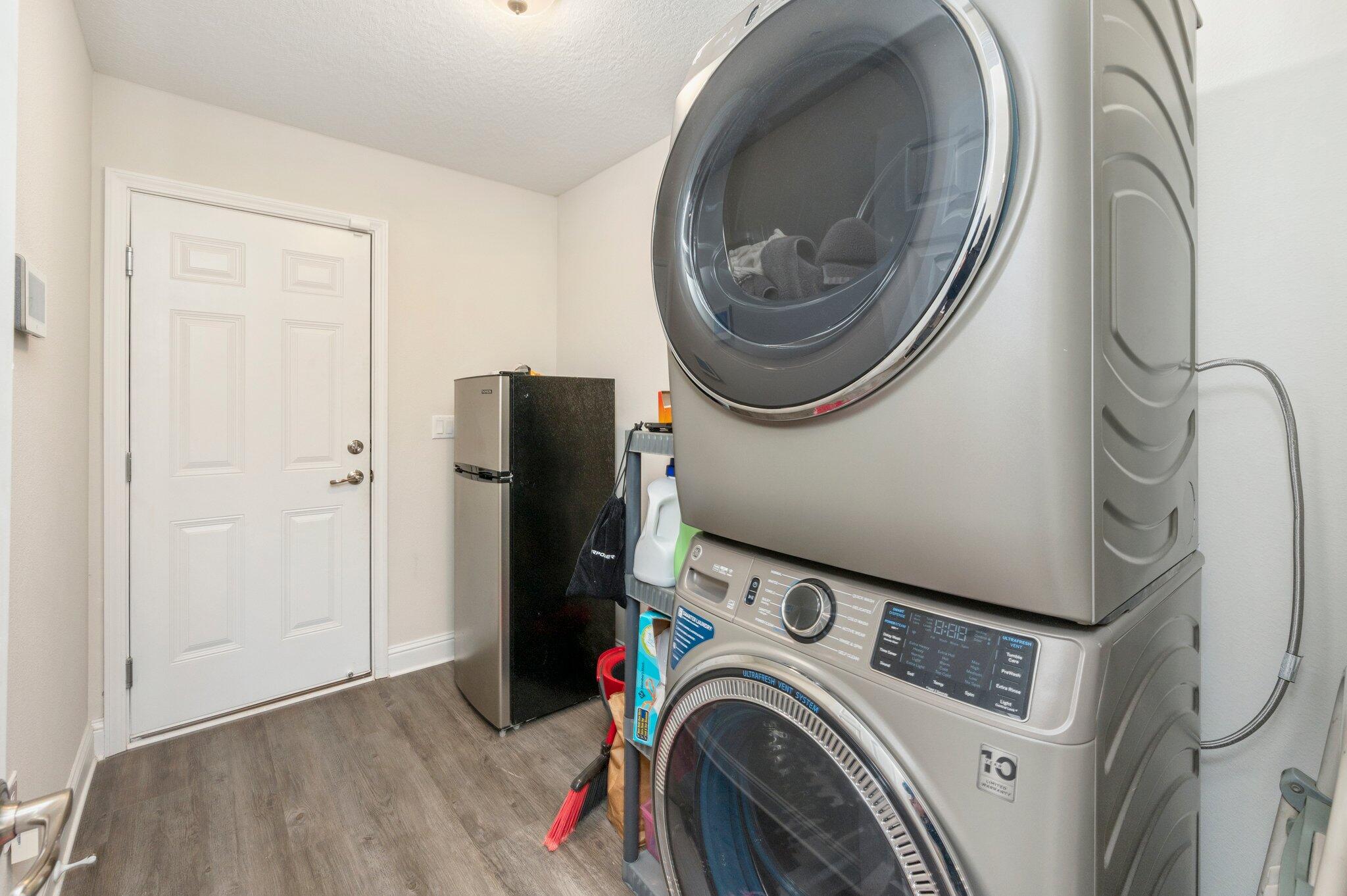 Nature Lake - Residential