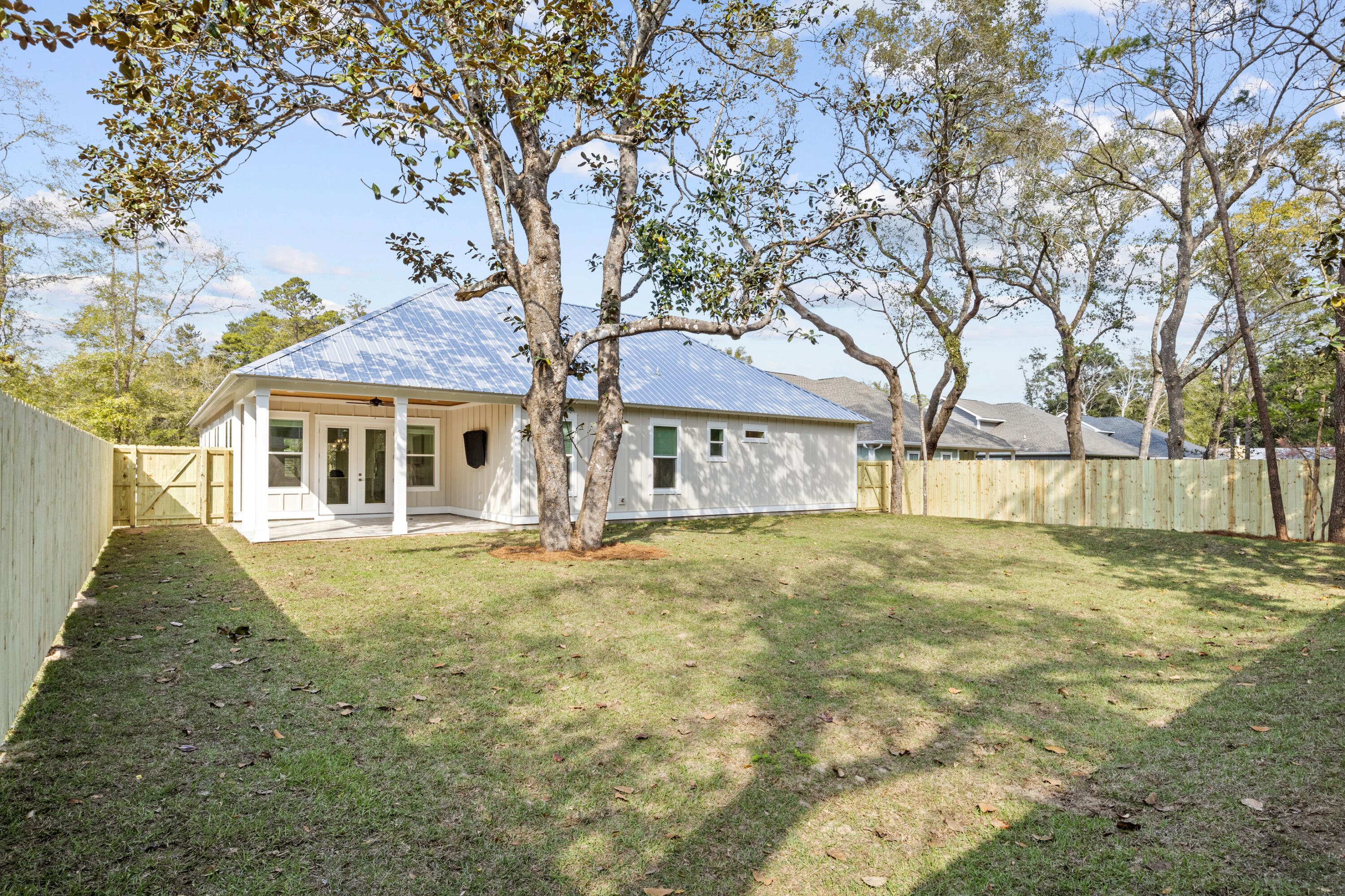 DAUGHETTES 1ST ADDITION - Residential