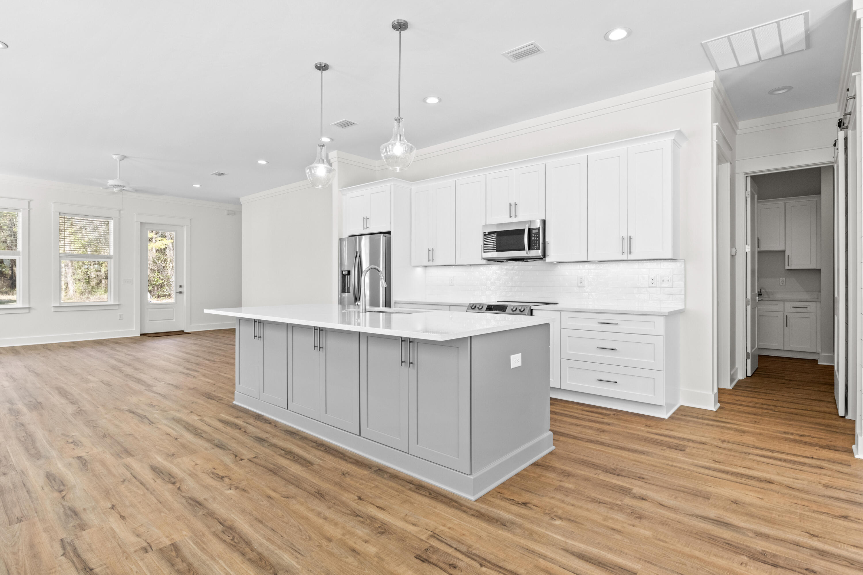 DAUGHETTES 1ST ADDITION - Residential