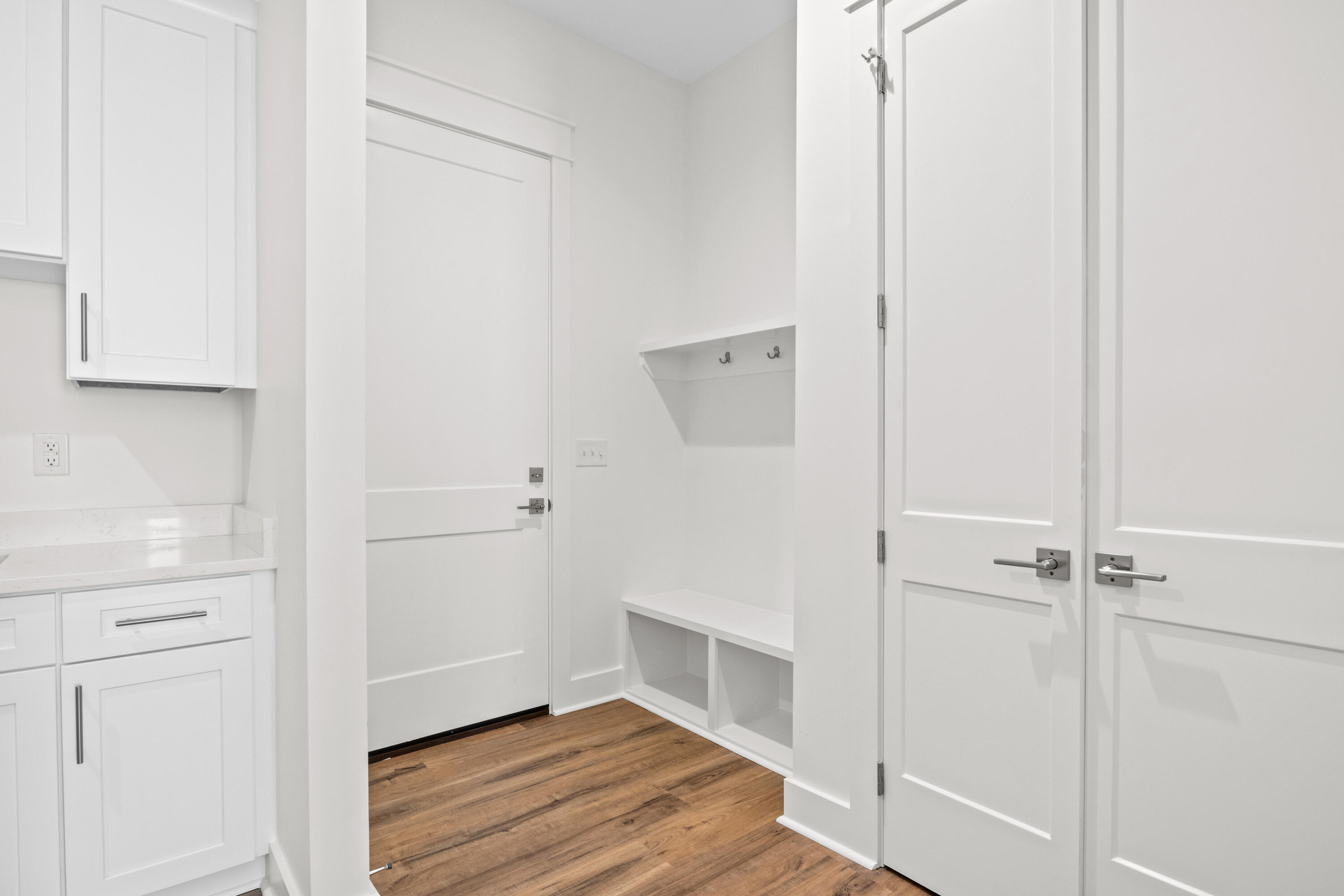 DAUGHETTES 1ST ADDITION - Residential