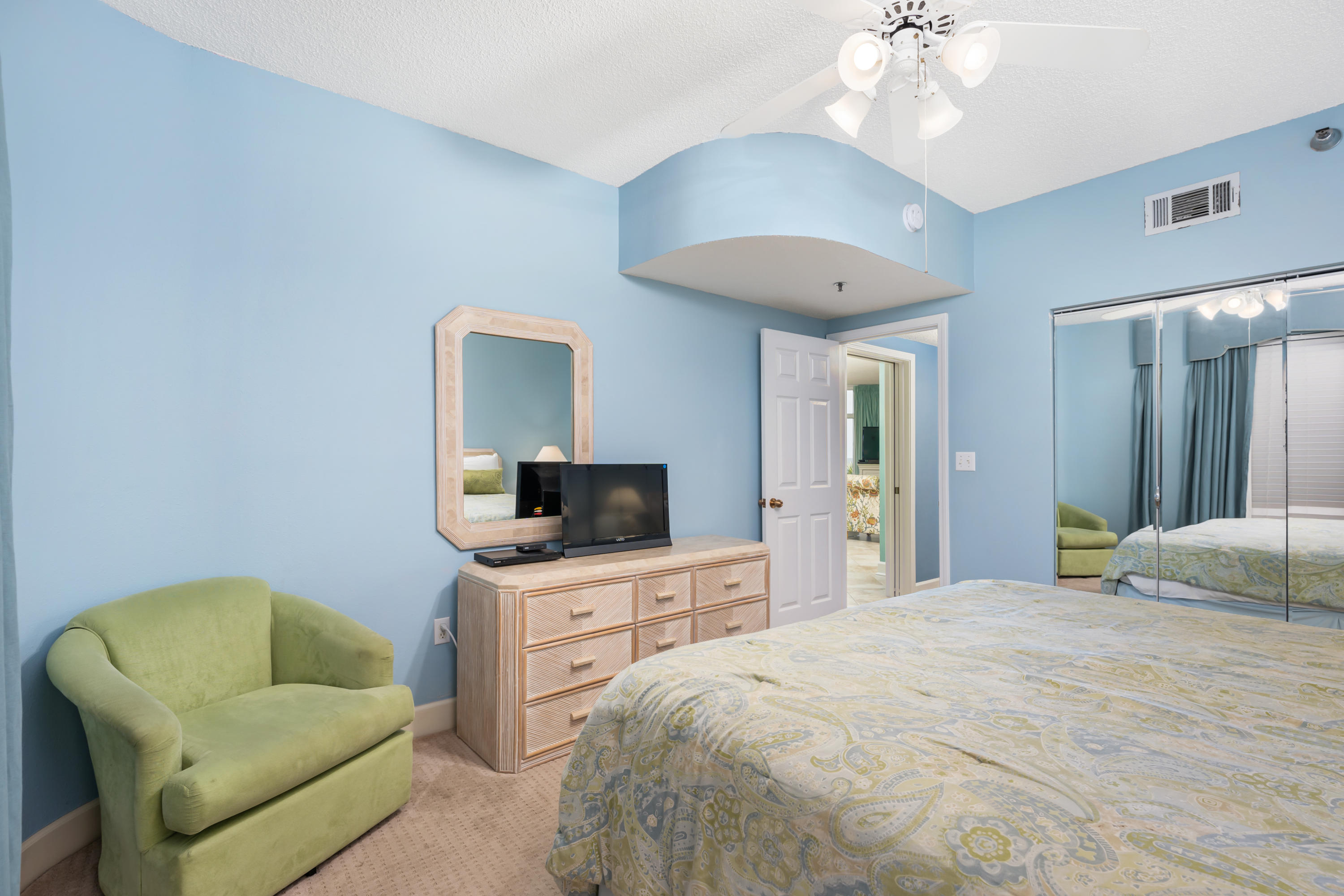 JADE EAST TOWERS CONDO - Residential