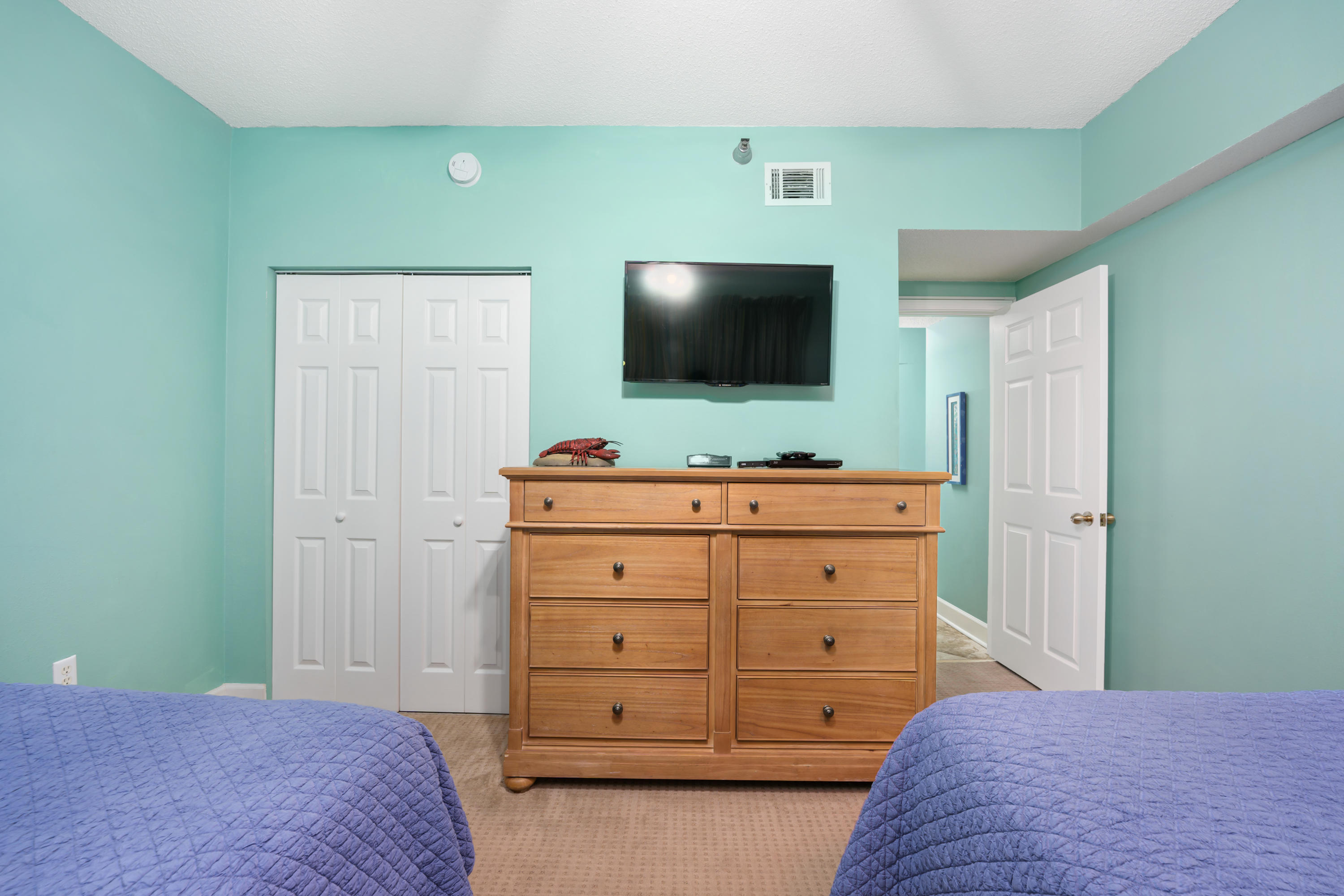 JADE EAST TOWERS CONDO - Residential