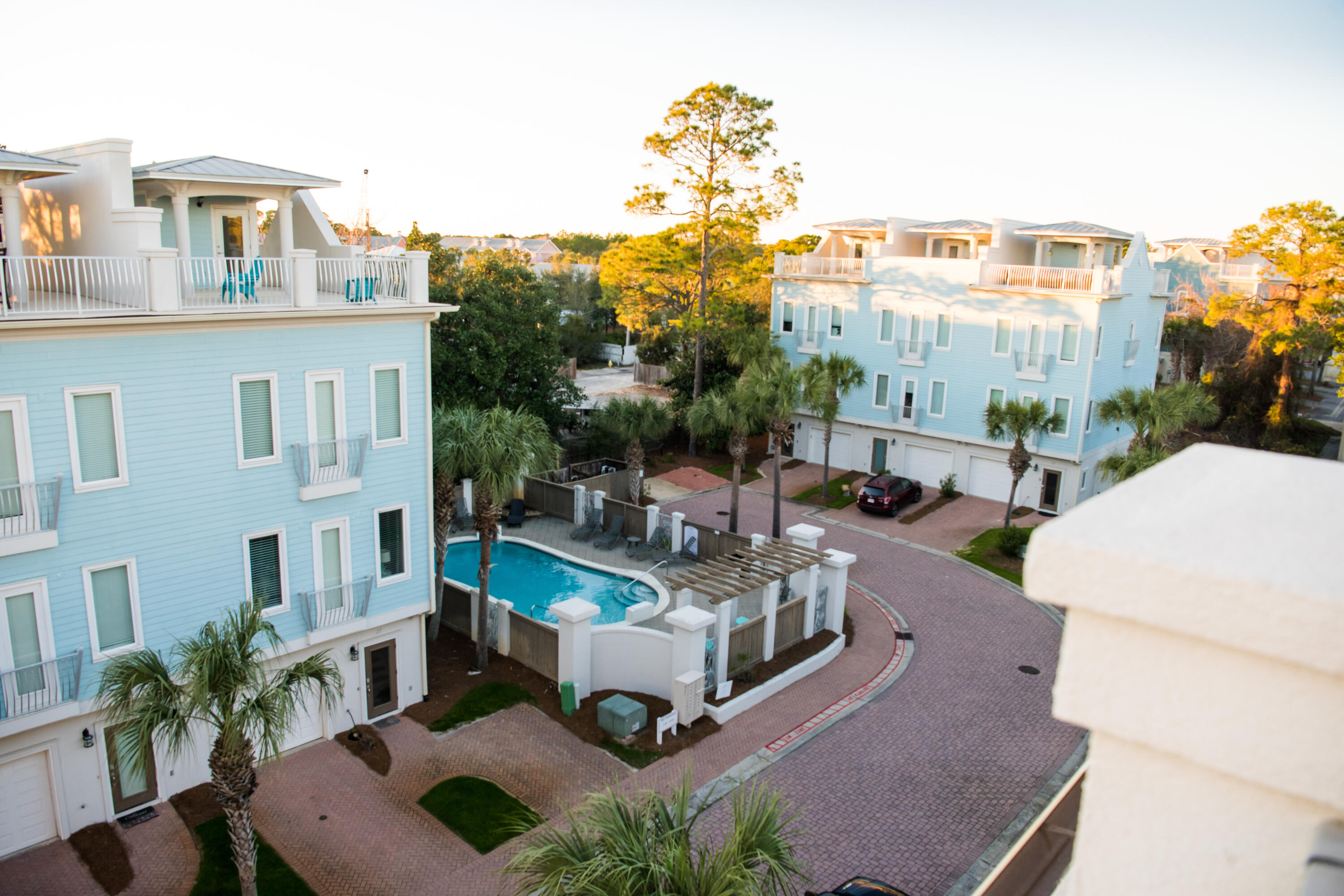 SUMMER PLACE - Residential