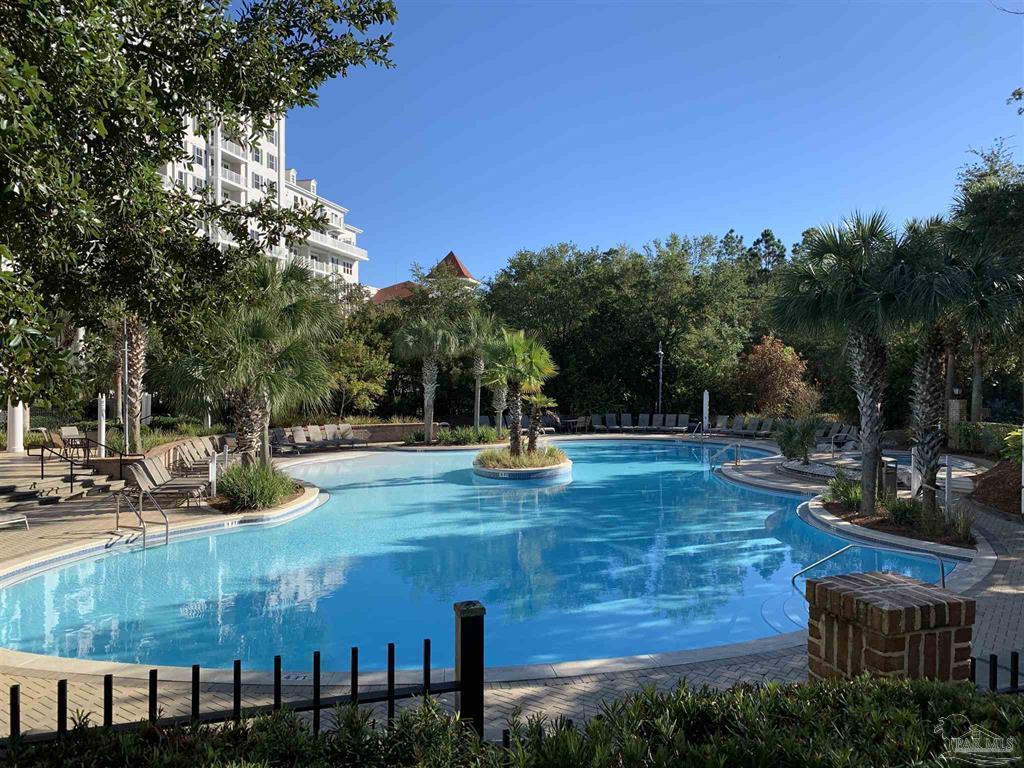 BAHIA CONDO - Residential