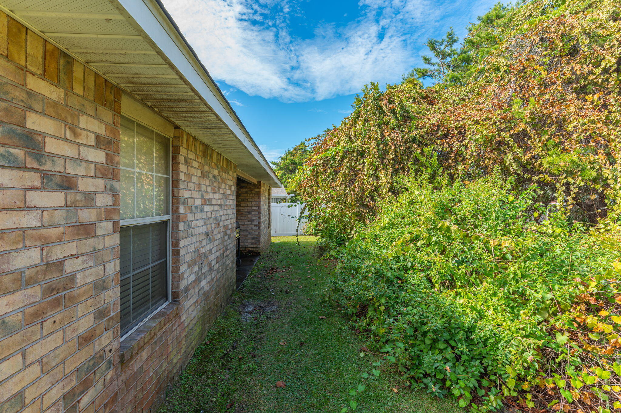 PARADISE RETREAT - Residential