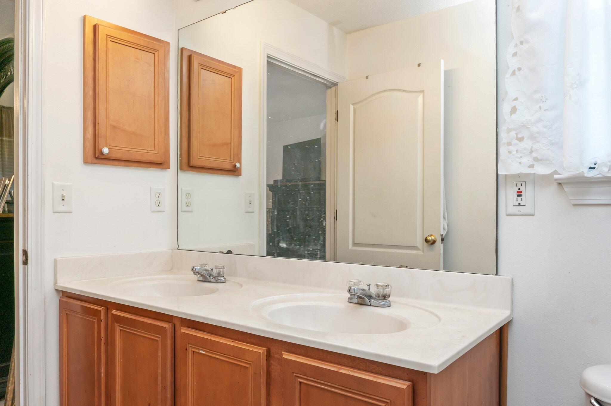 PARADISE RETREAT - Residential