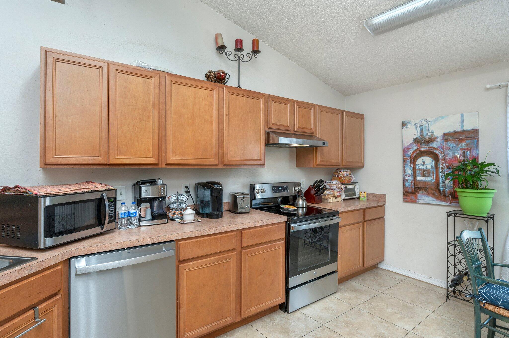 PARADISE RETREAT - Residential