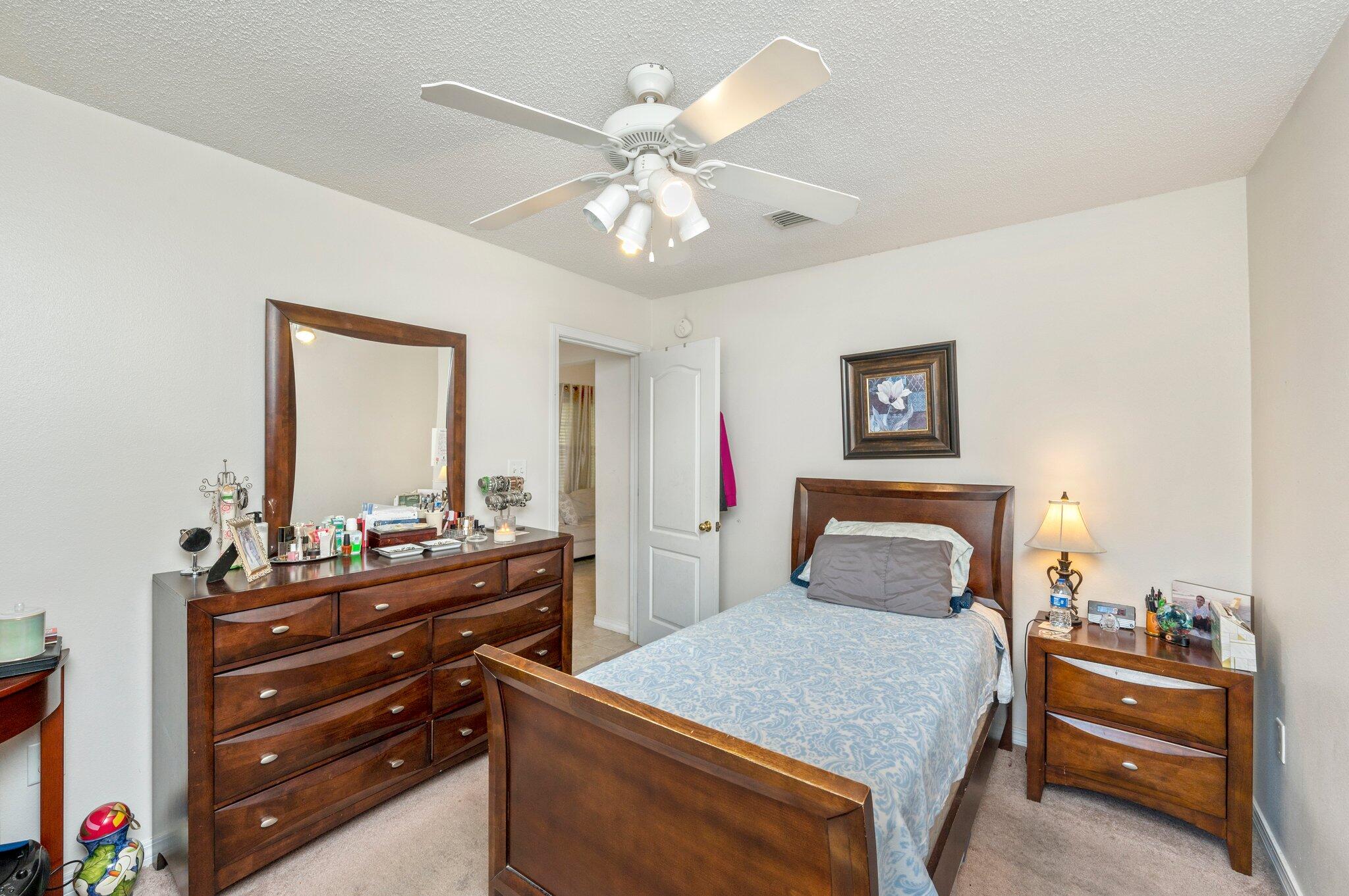 PARADISE RETREAT - Residential