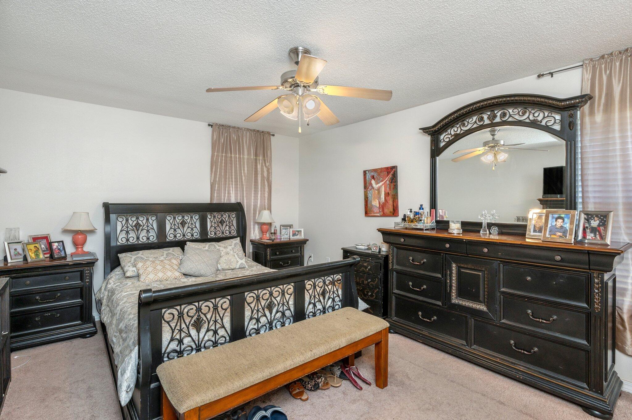 PARADISE RETREAT - Residential