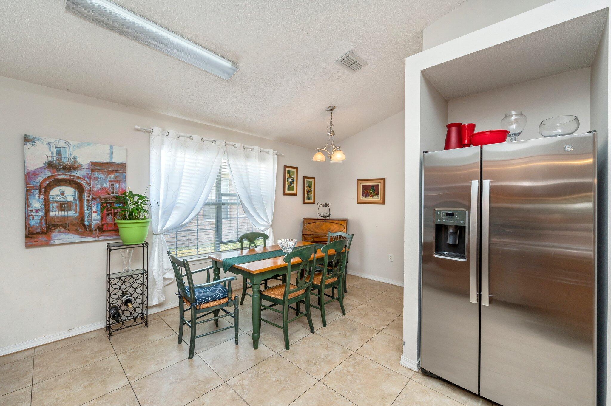 PARADISE RETREAT - Residential