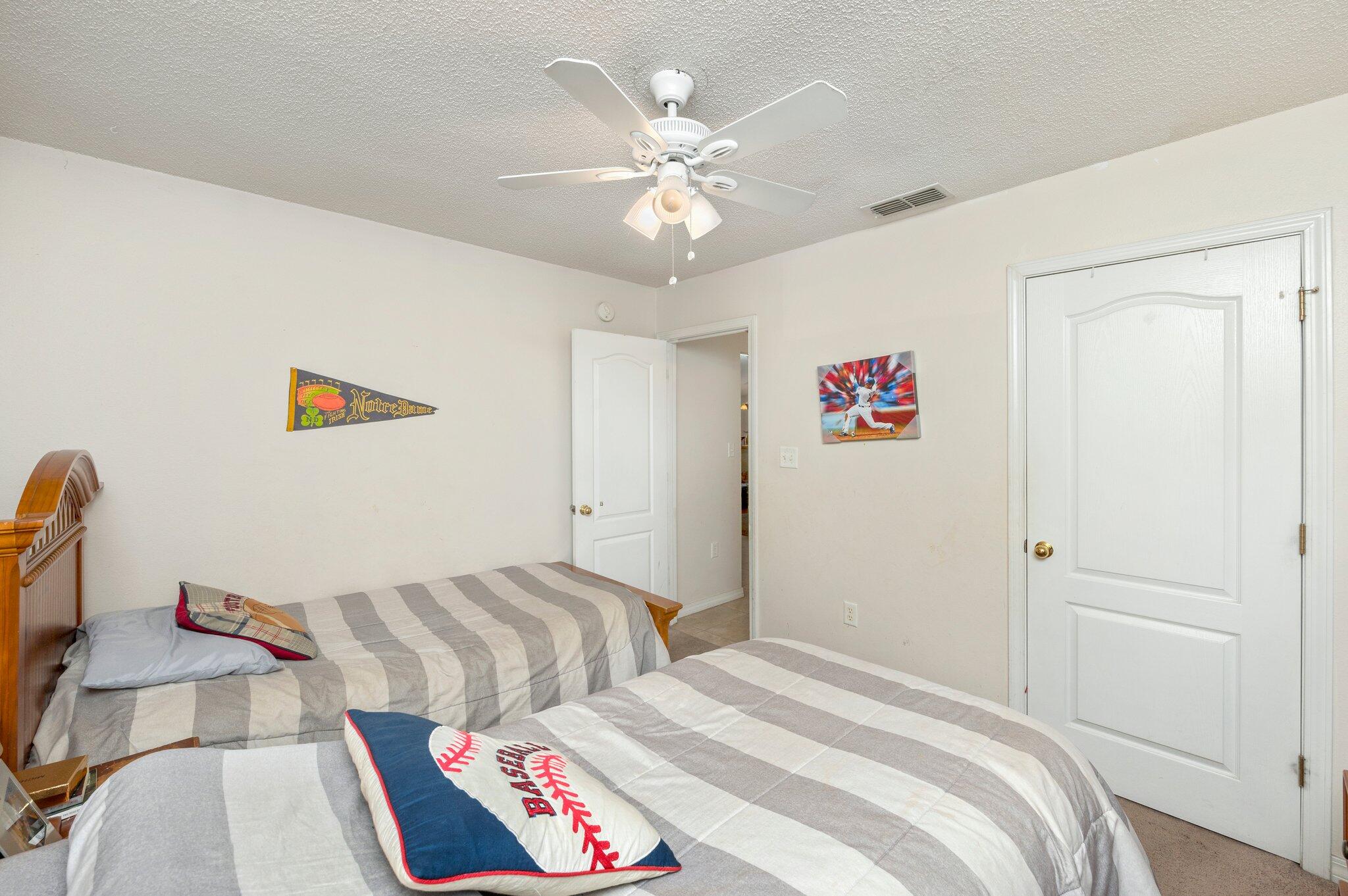 PARADISE RETREAT - Residential