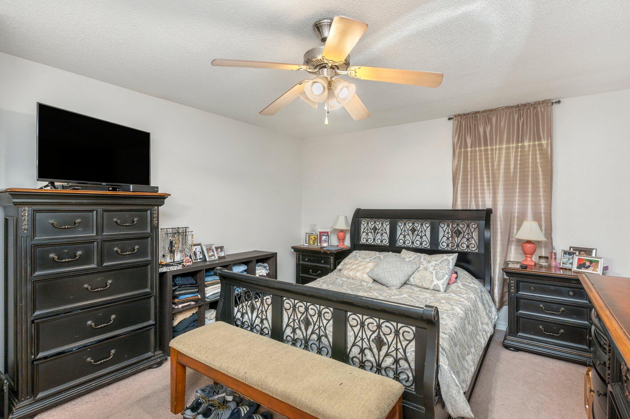 PARADISE RETREAT - Residential