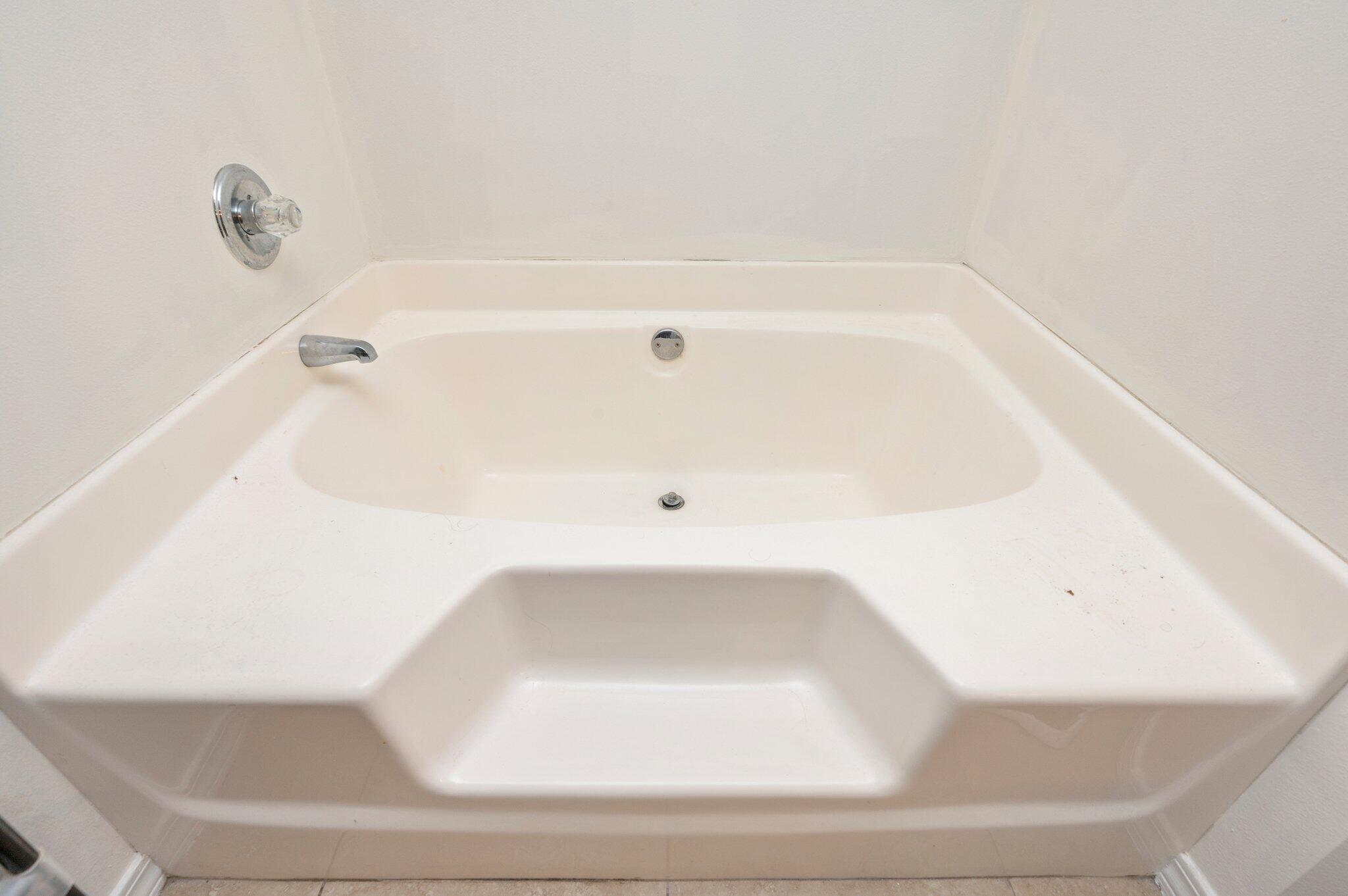 PARADISE RETREAT - Residential